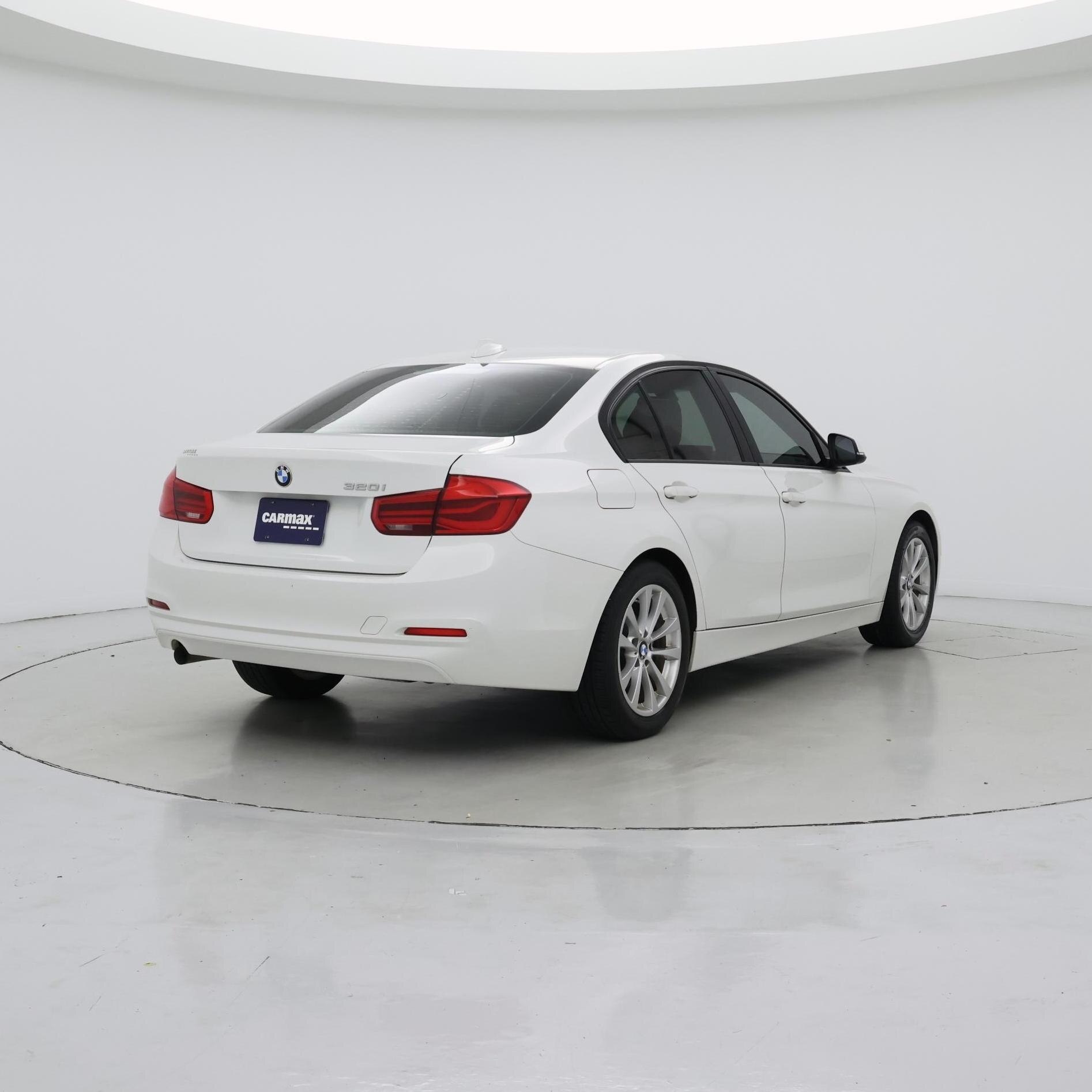Thumbnail: 2016 BMW 3 Series - 8