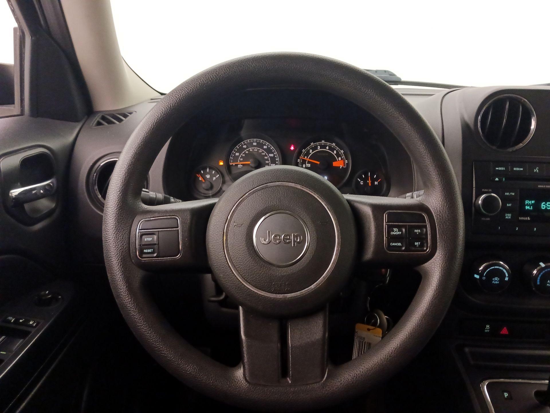 Thumbnail: 2016 Jeep Patriot - 10