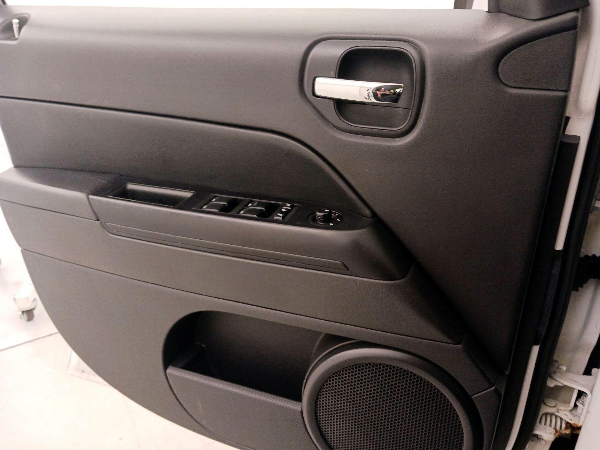 Thumbnail: 2016 Jeep Patriot - 12