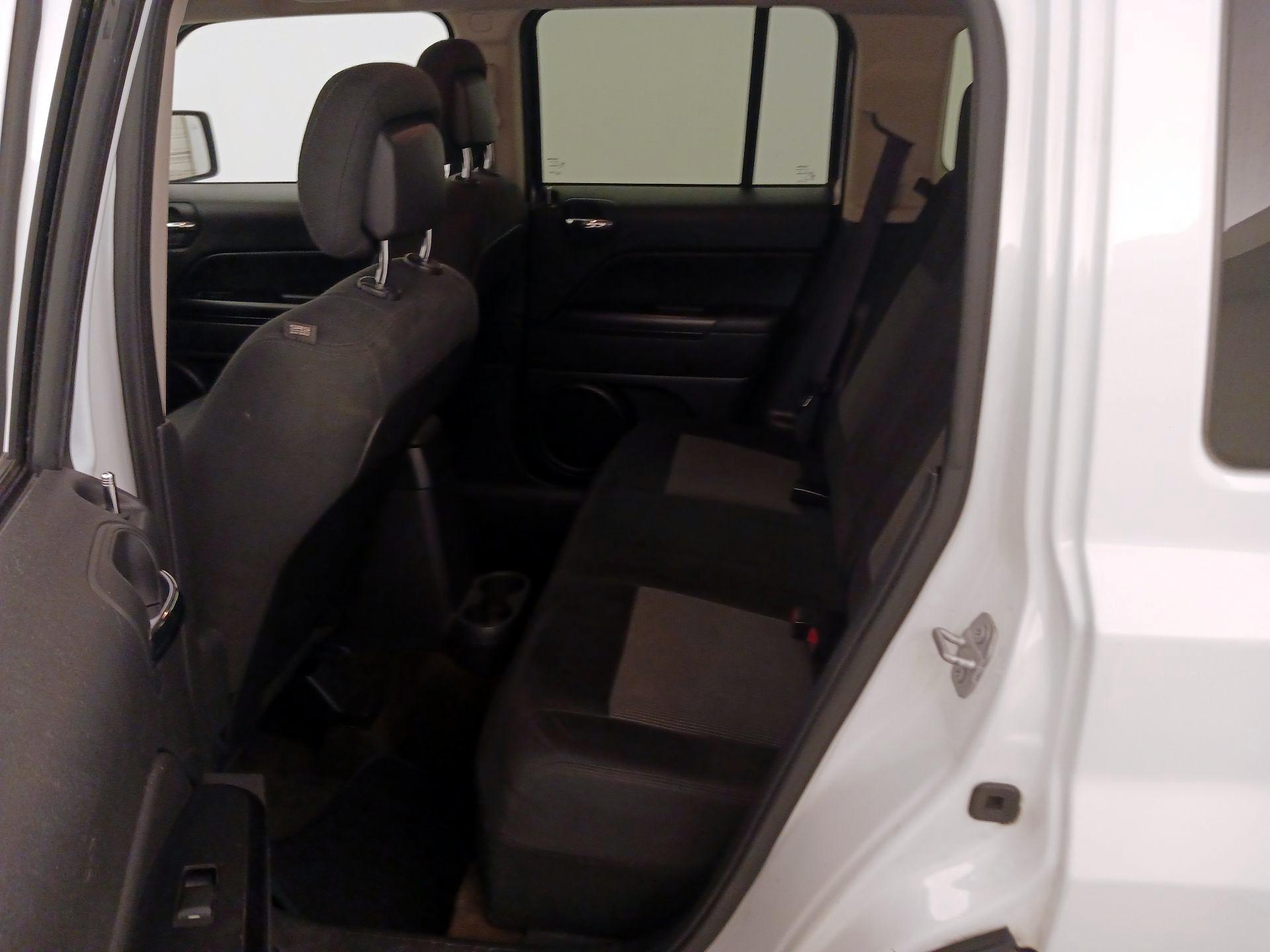 Thumbnail: 2016 Jeep Patriot - 17