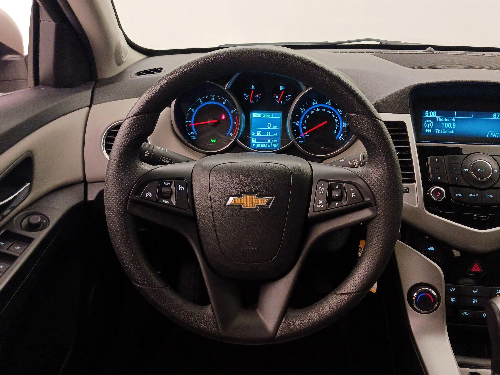 Thumbnail: 2016 Chevrolet Cruze - 10