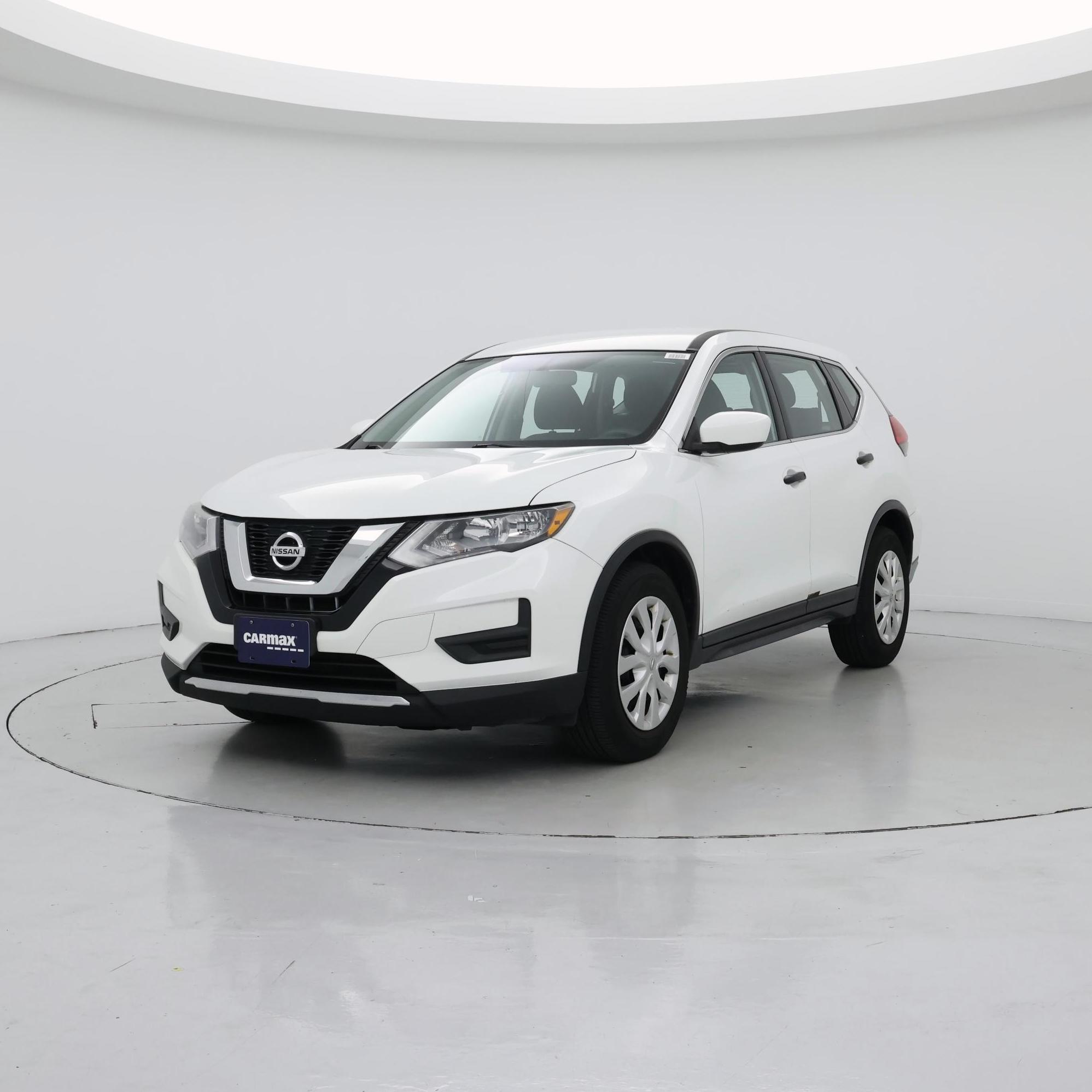 Thumbnail: 2017 Nissan Rogue - 4