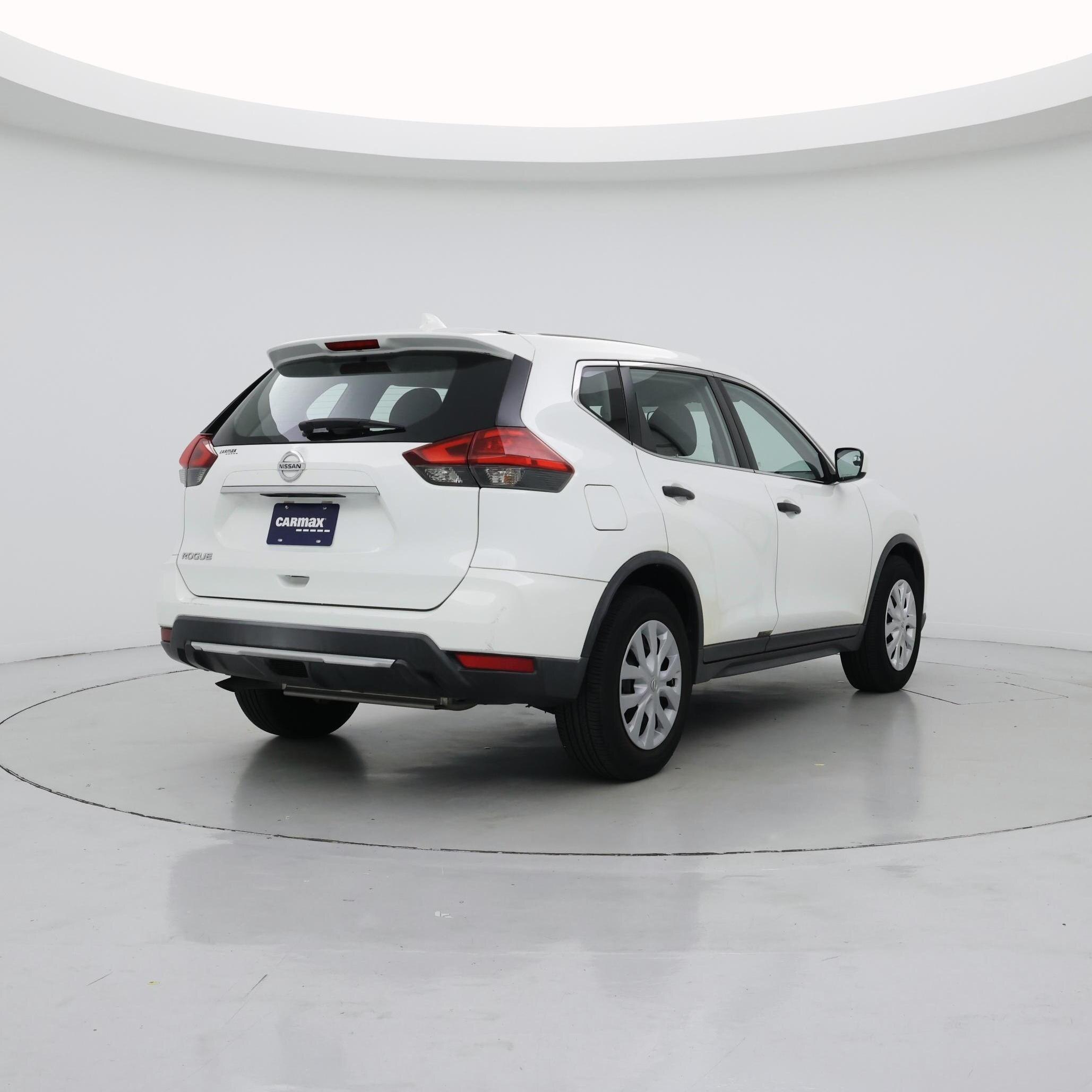 Thumbnail: 2017 Nissan Rogue - 8