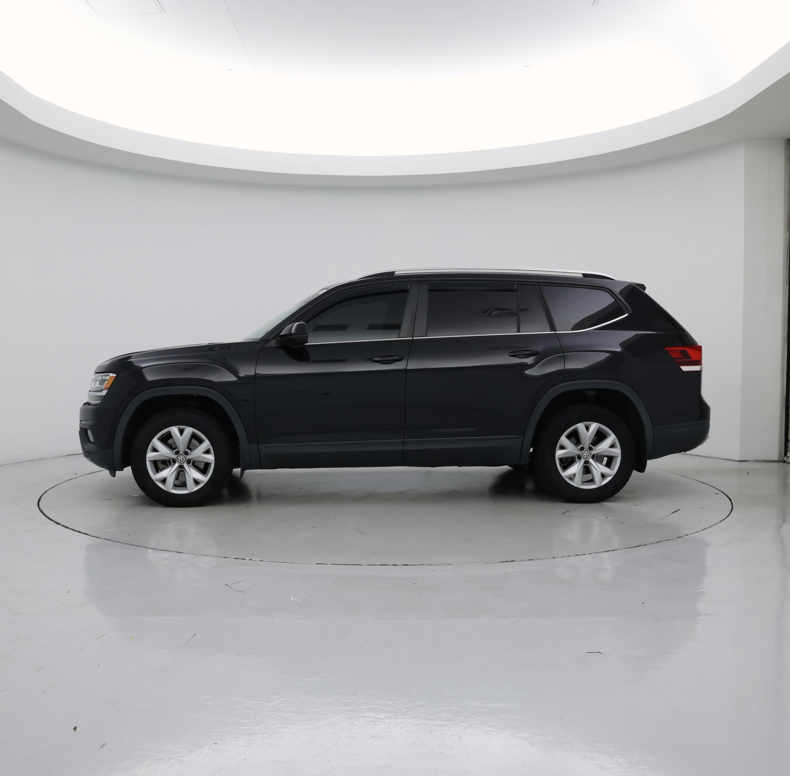 Thumbnail: 2018 Volkswagen Atlas - 3