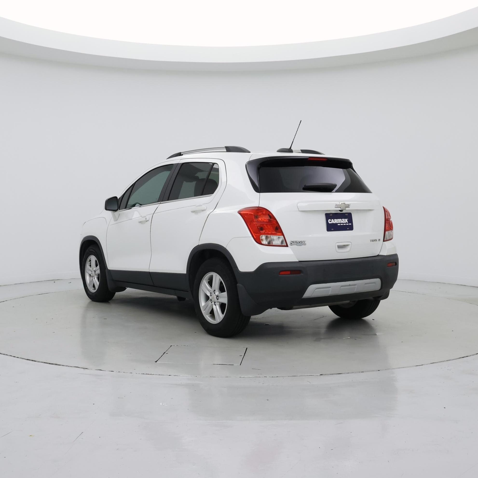 Thumbnail: 2016 Chevrolet Trax - 2