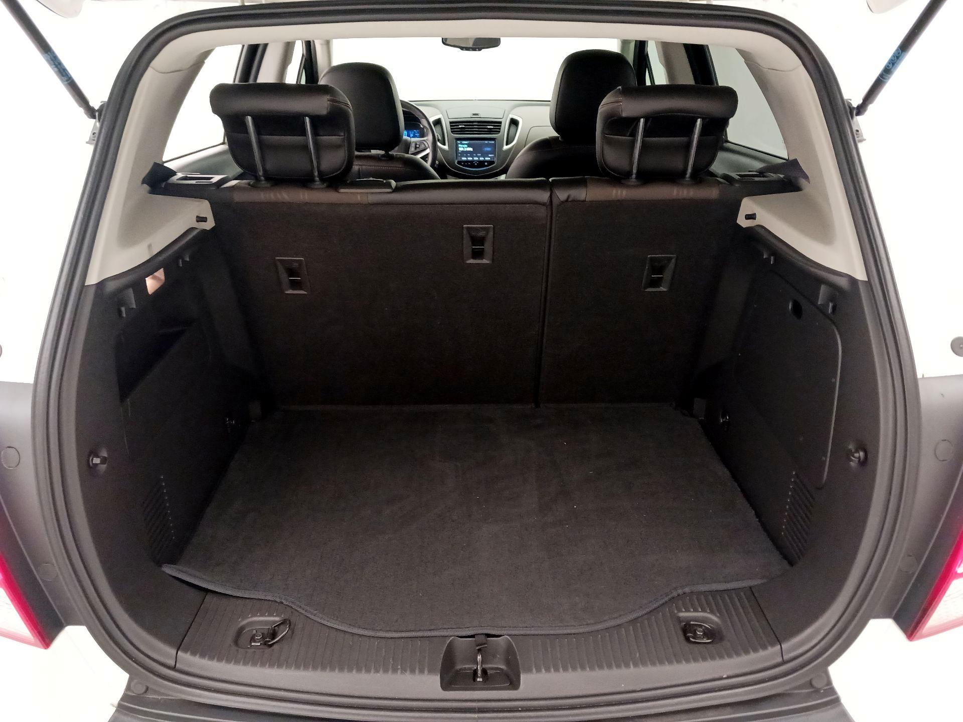 Thumbnail: 2016 Chevrolet Trax - 19