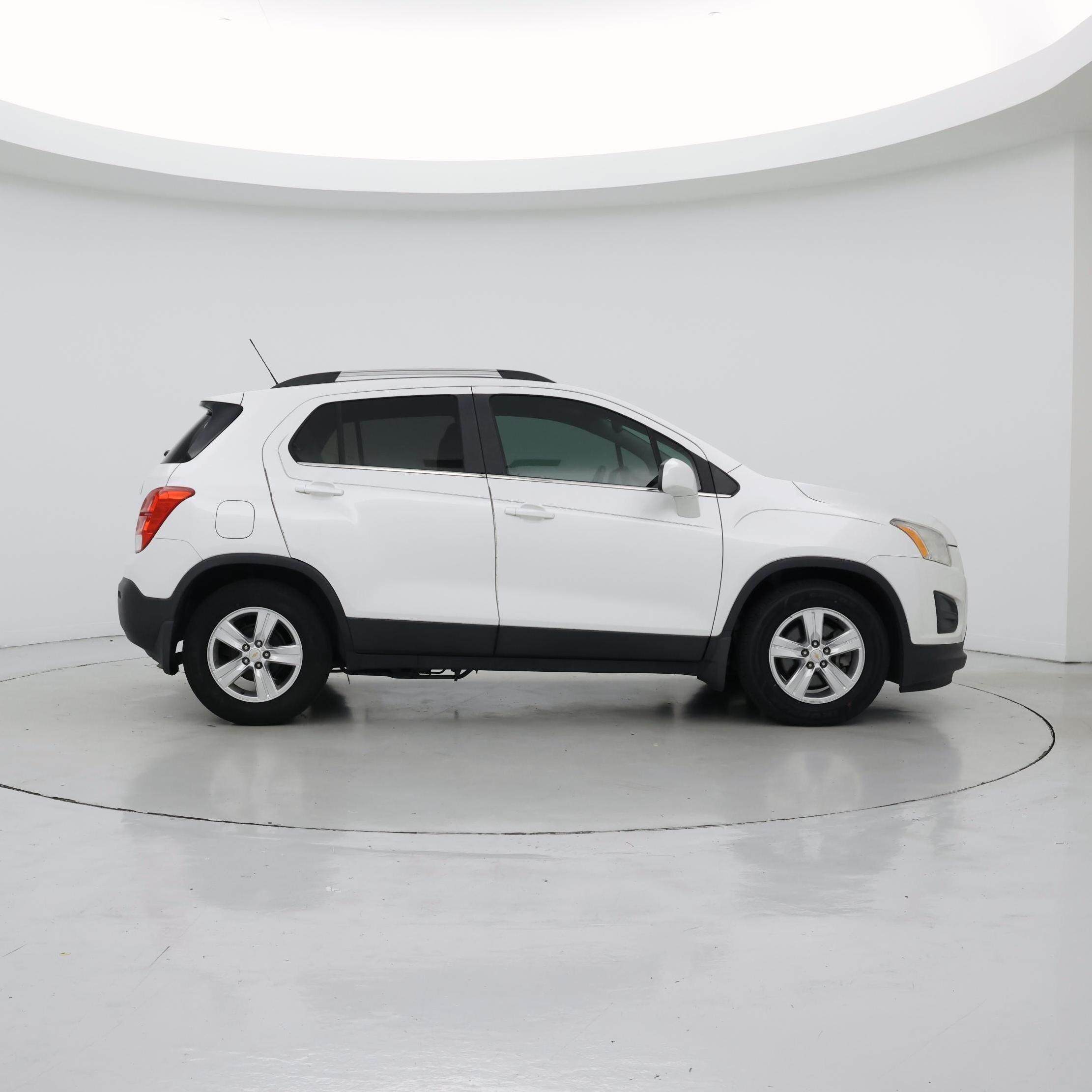 Thumbnail: 2016 Chevrolet Trax - 7
