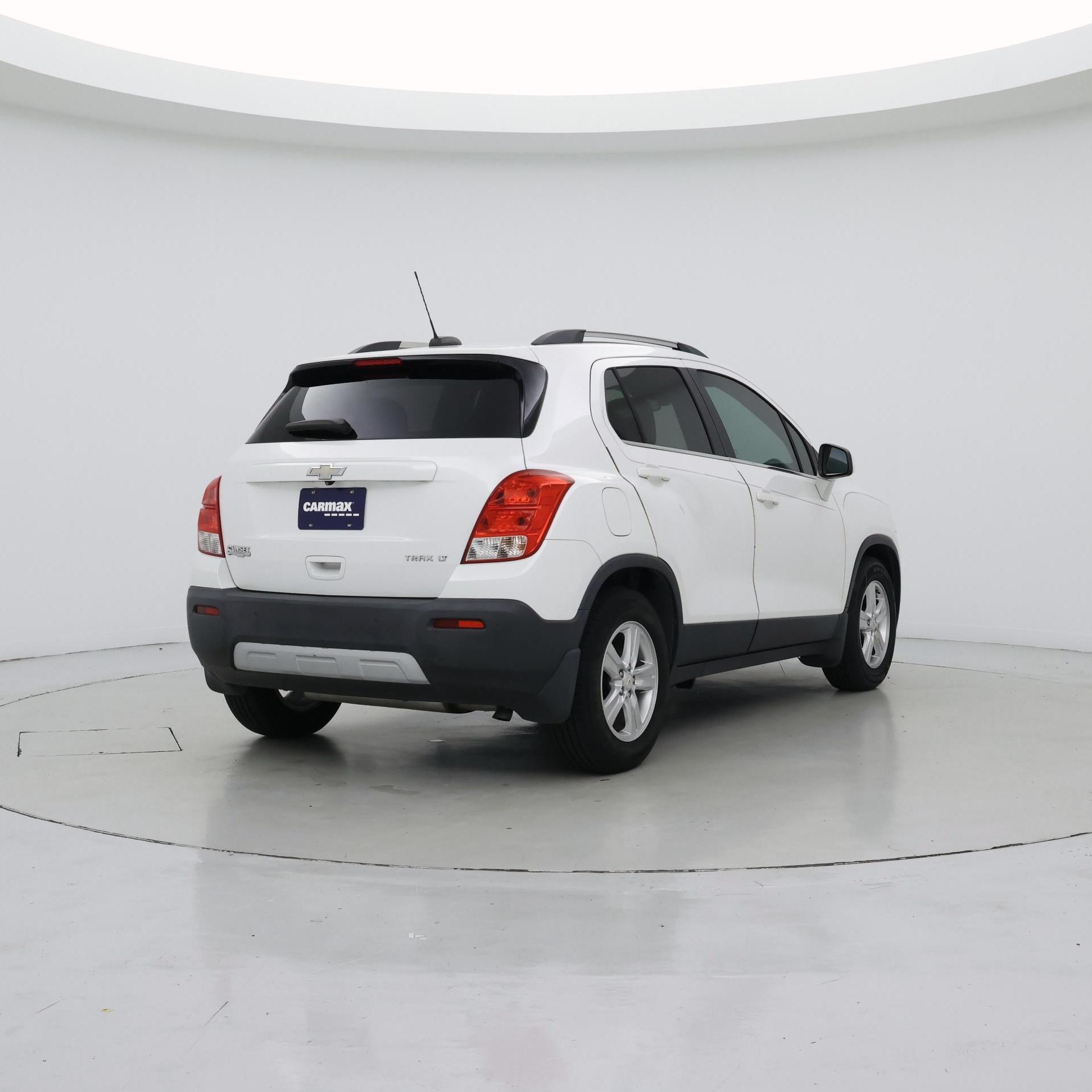 Thumbnail: 2016 Chevrolet Trax - 8