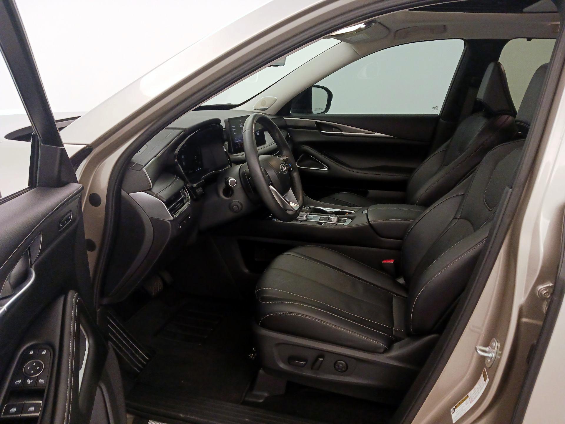 Thumbnail: 2023 INFINITI QX60 - 11