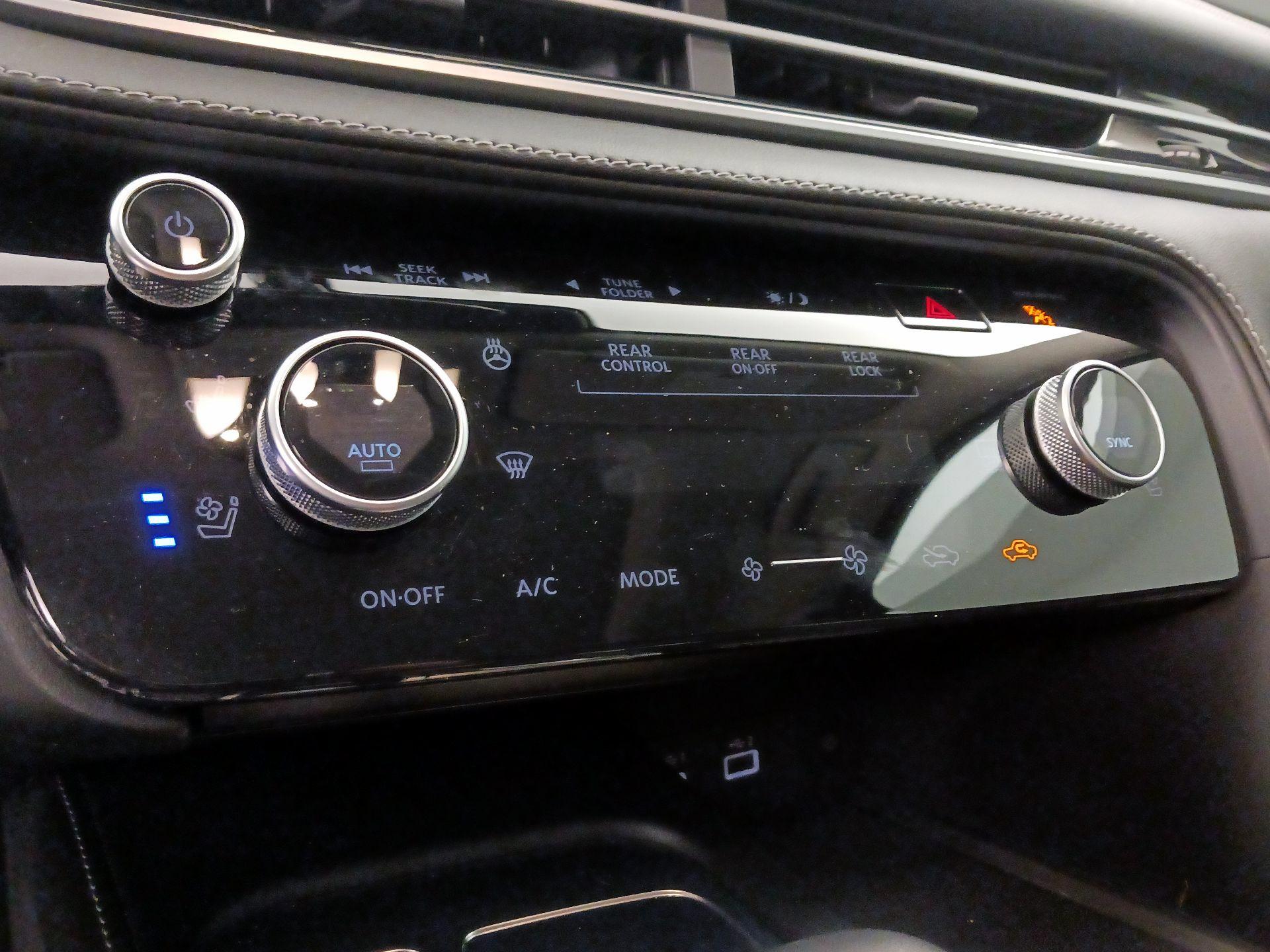 Thumbnail: 2023 INFINITI QX60 - 16
