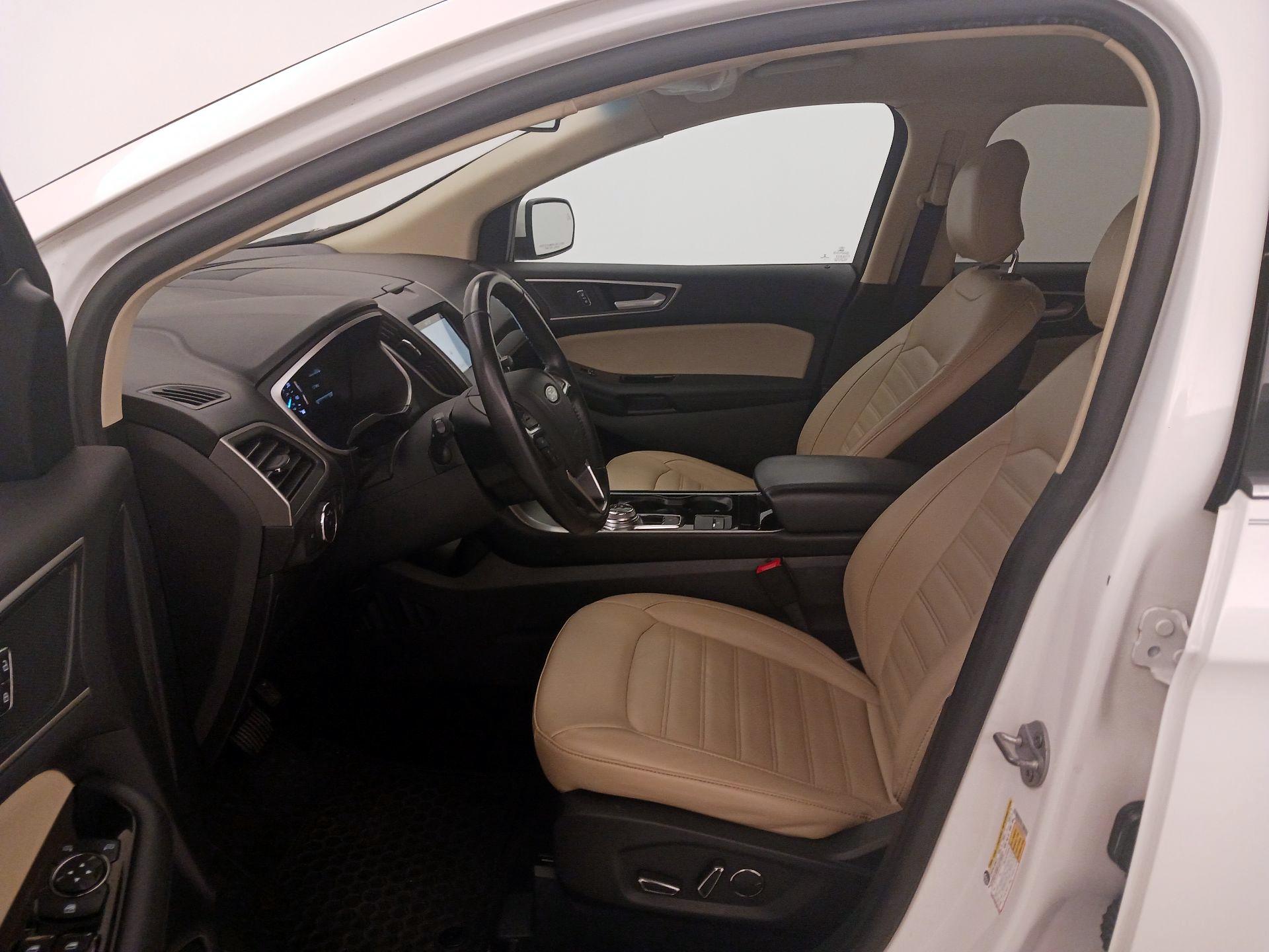 Thumbnail: 2019 Ford Edge - 11