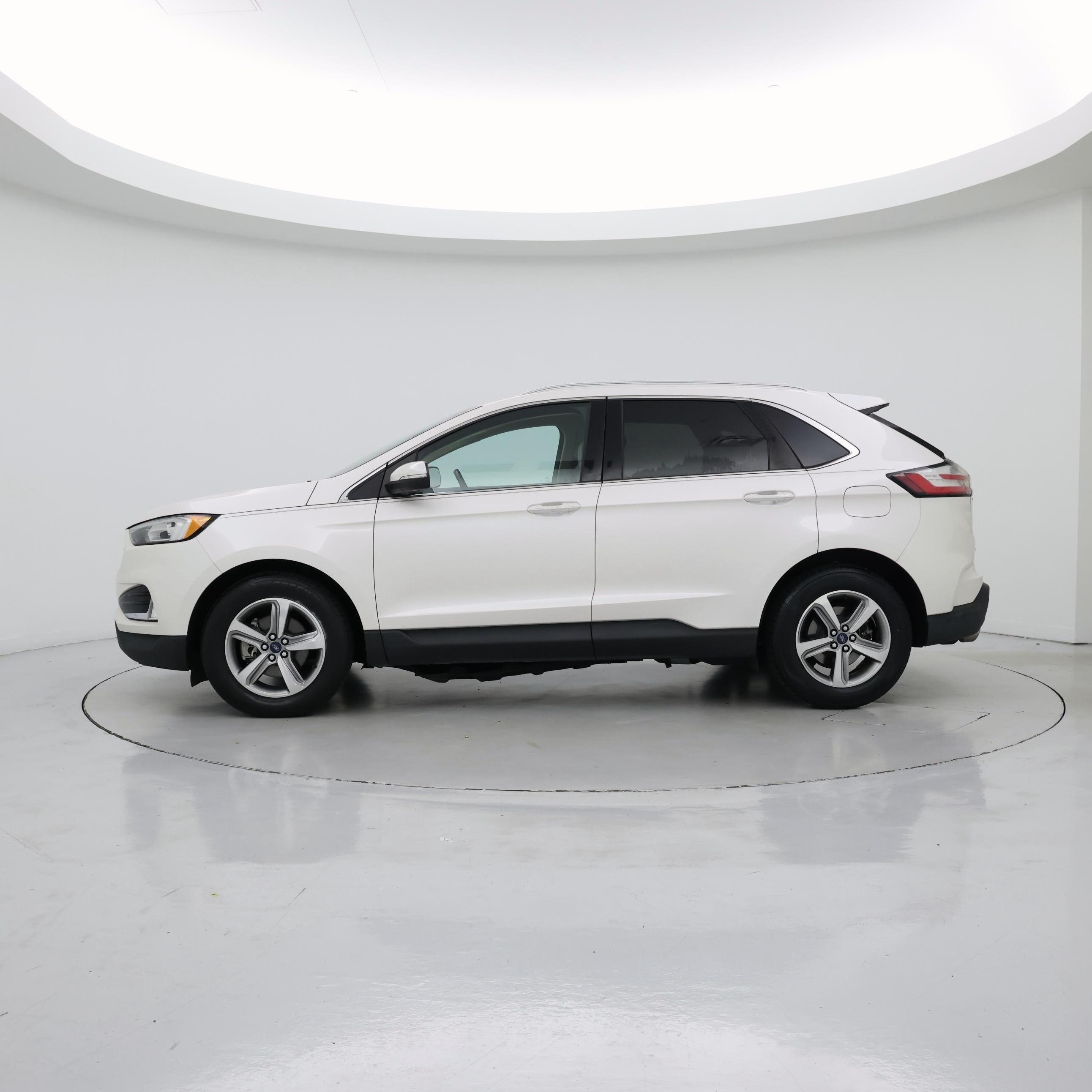 Thumbnail: 2019 Ford Edge - 3