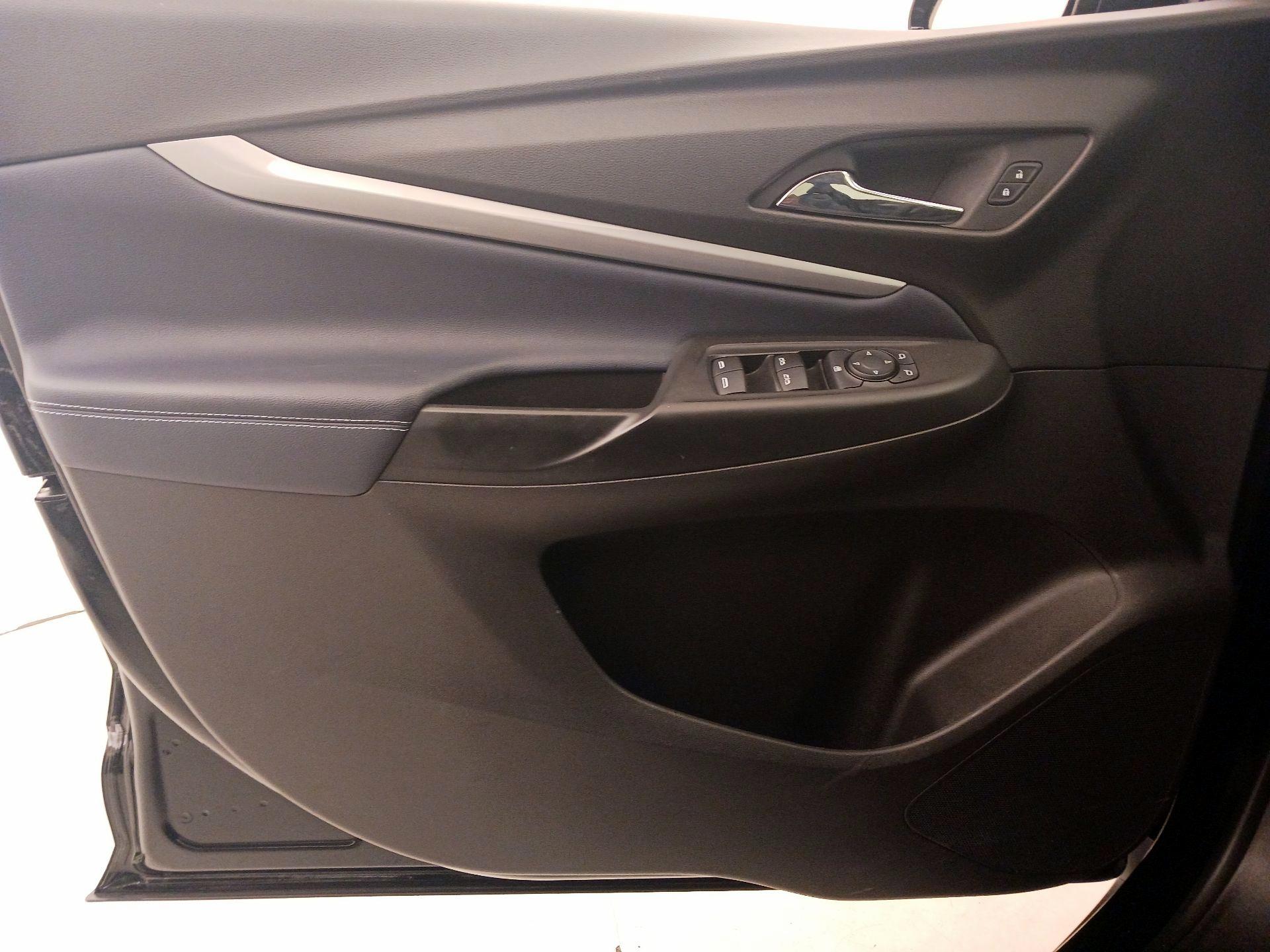 Thumbnail: 2022 Chevrolet Bolt EUV - 12