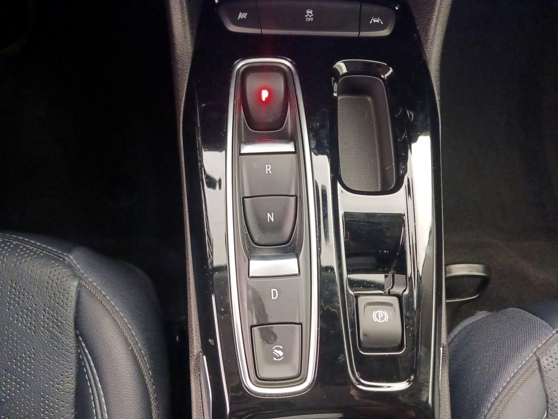 Thumbnail: 2022 Chevrolet Bolt EUV - 17