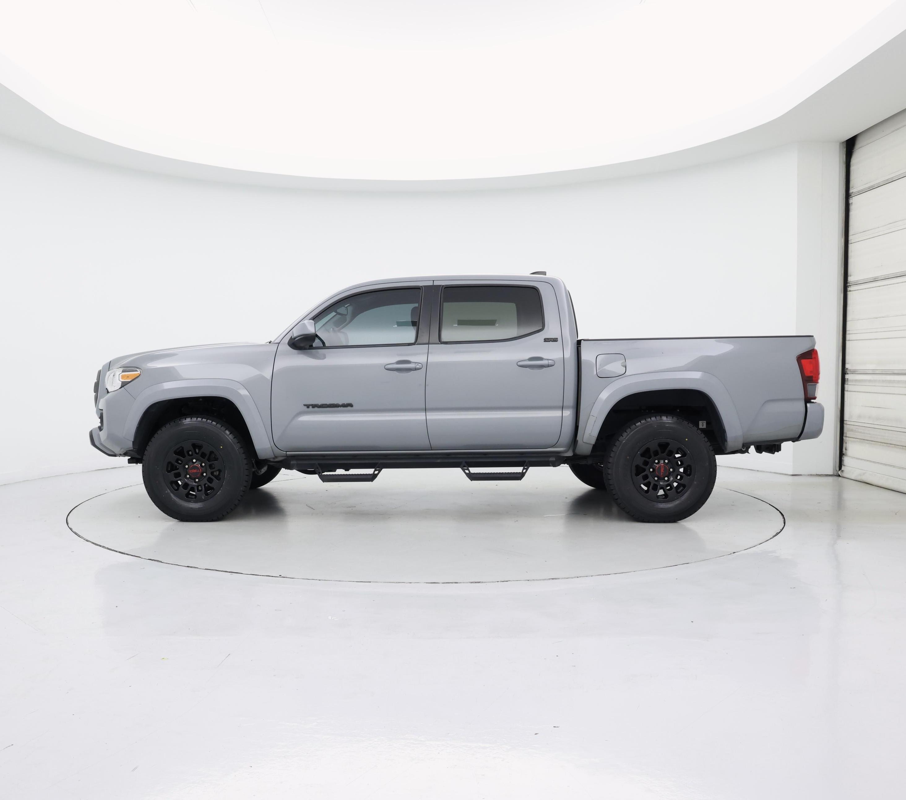Thumbnail: 2021 Toyota Tacoma - 4