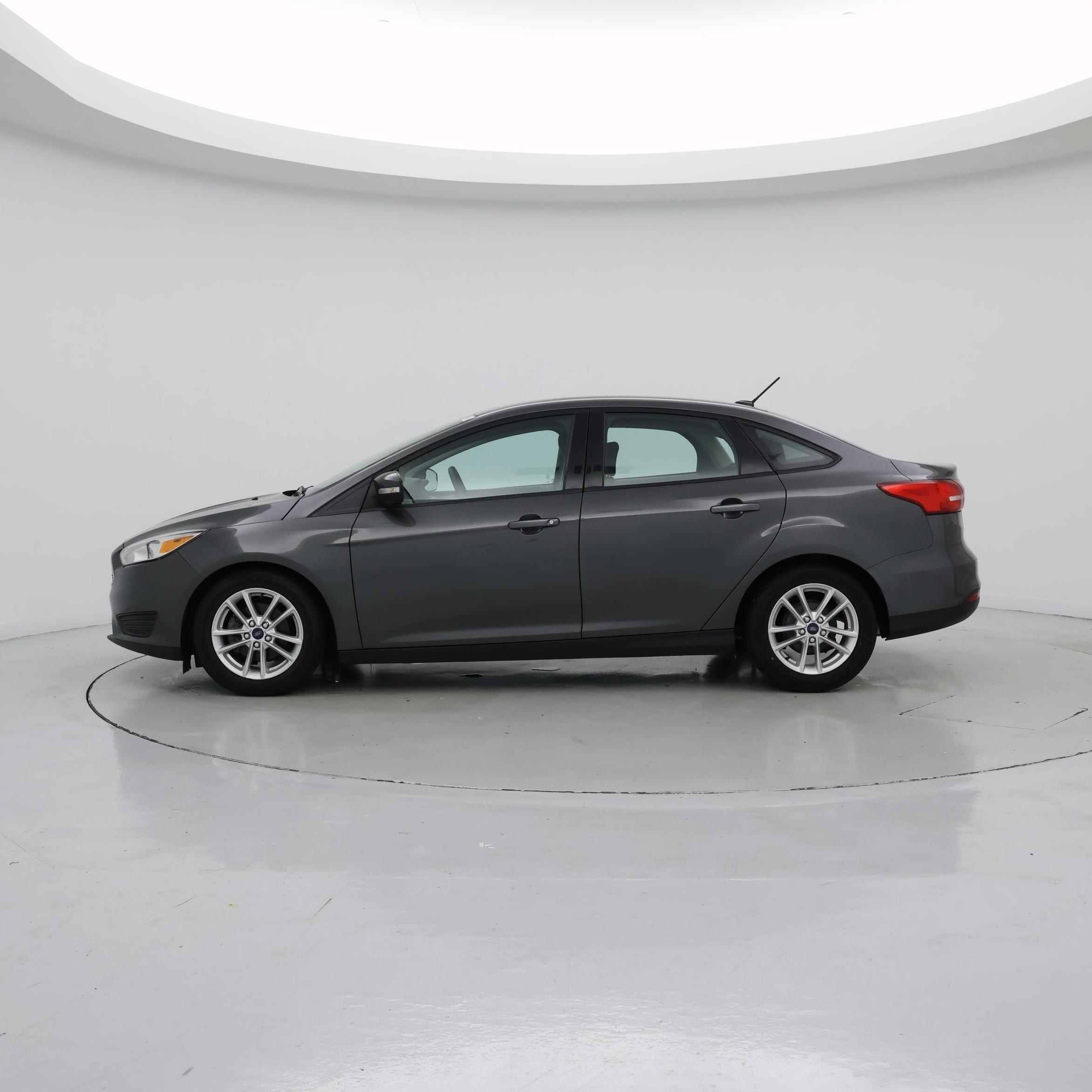 Thumbnail: 2016 Ford Focus - 3