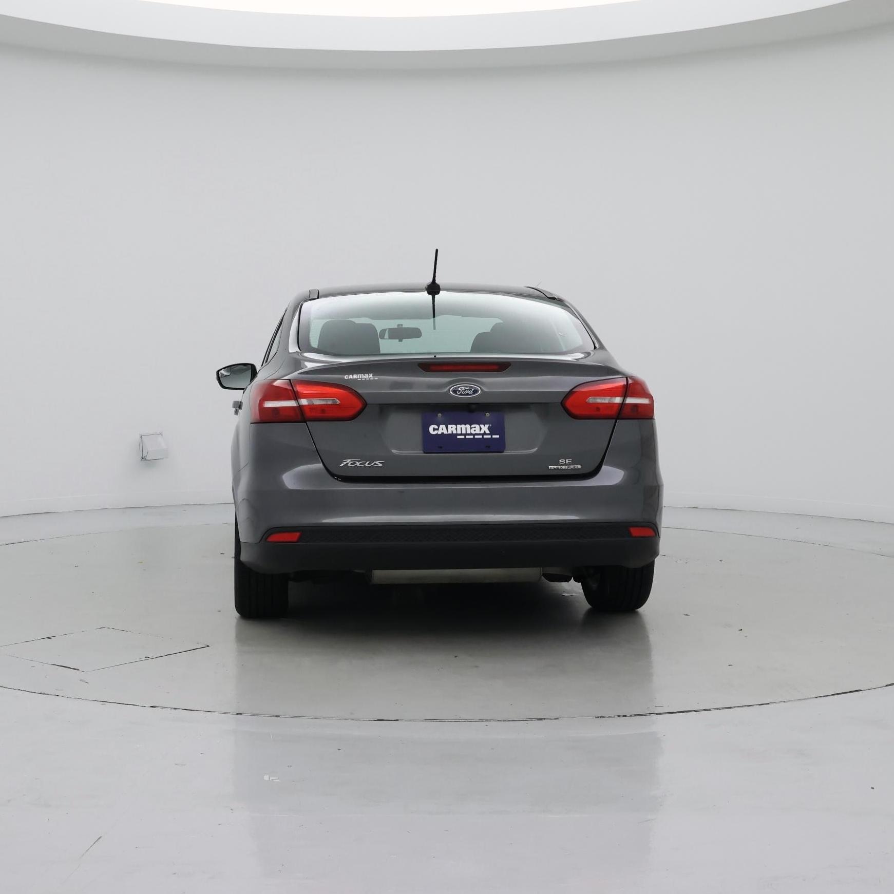 Thumbnail: 2016 Ford Focus - 6