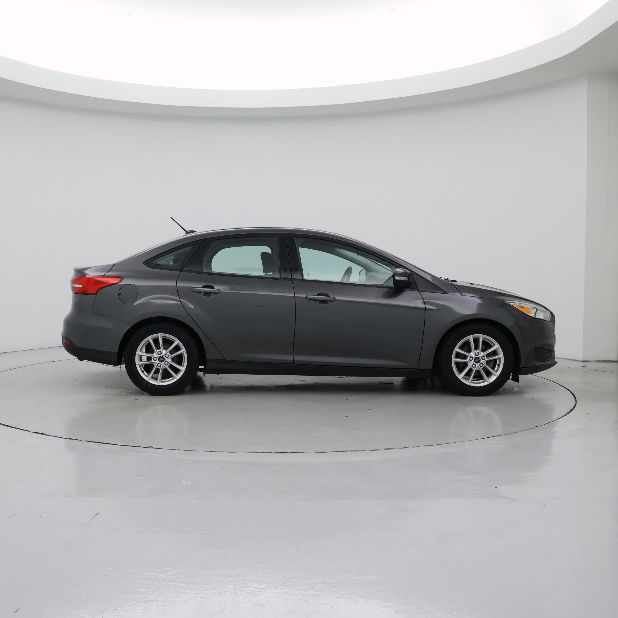 Thumbnail: 2016 Ford Focus - 7