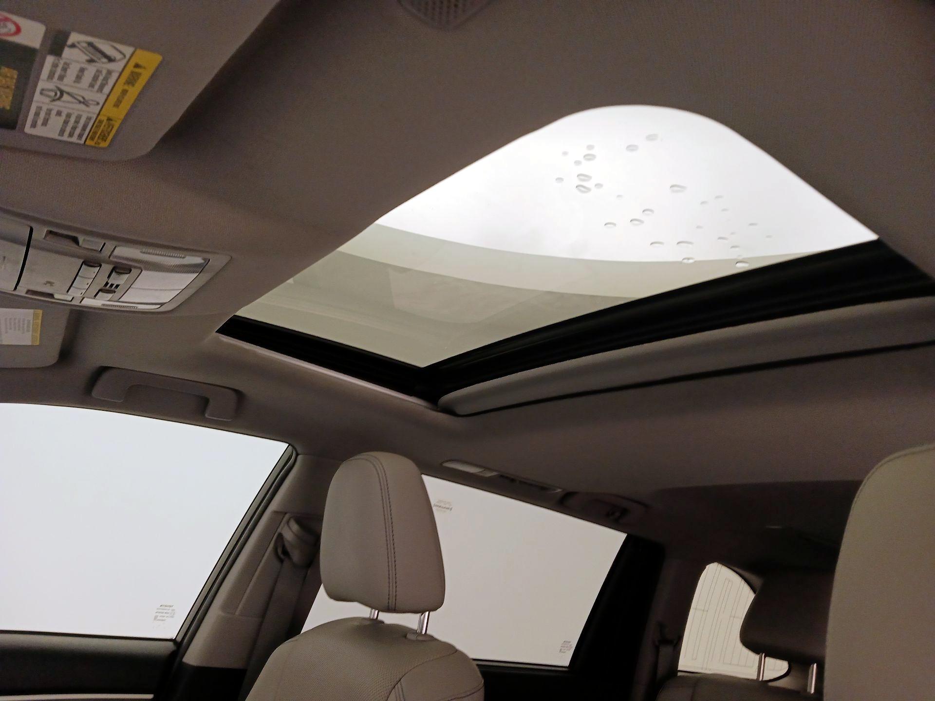 Thumbnail: 2019 Toyota Highlander - 20