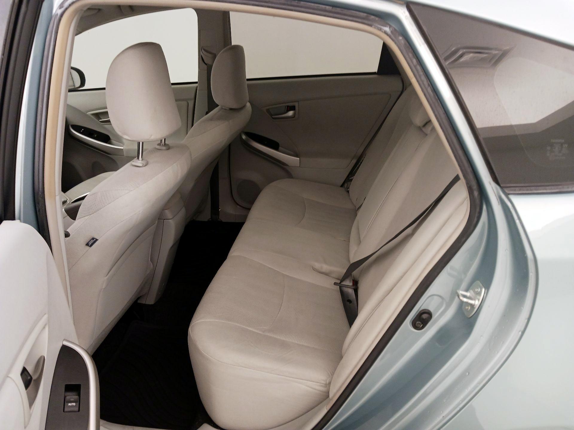 Thumbnail: 2015 Toyota Prius - 19