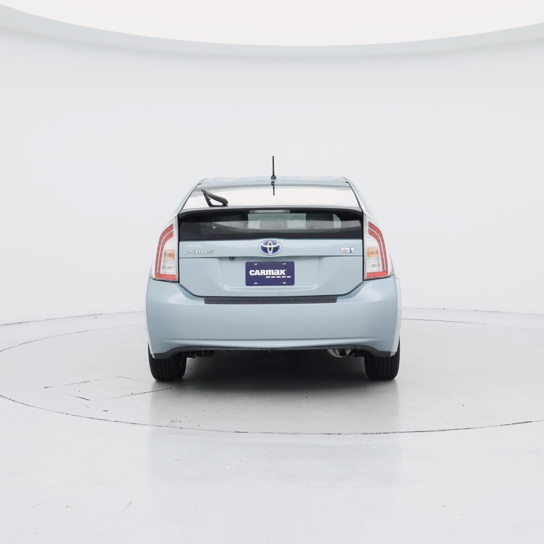 Thumbnail: 2015 Toyota Prius - 6