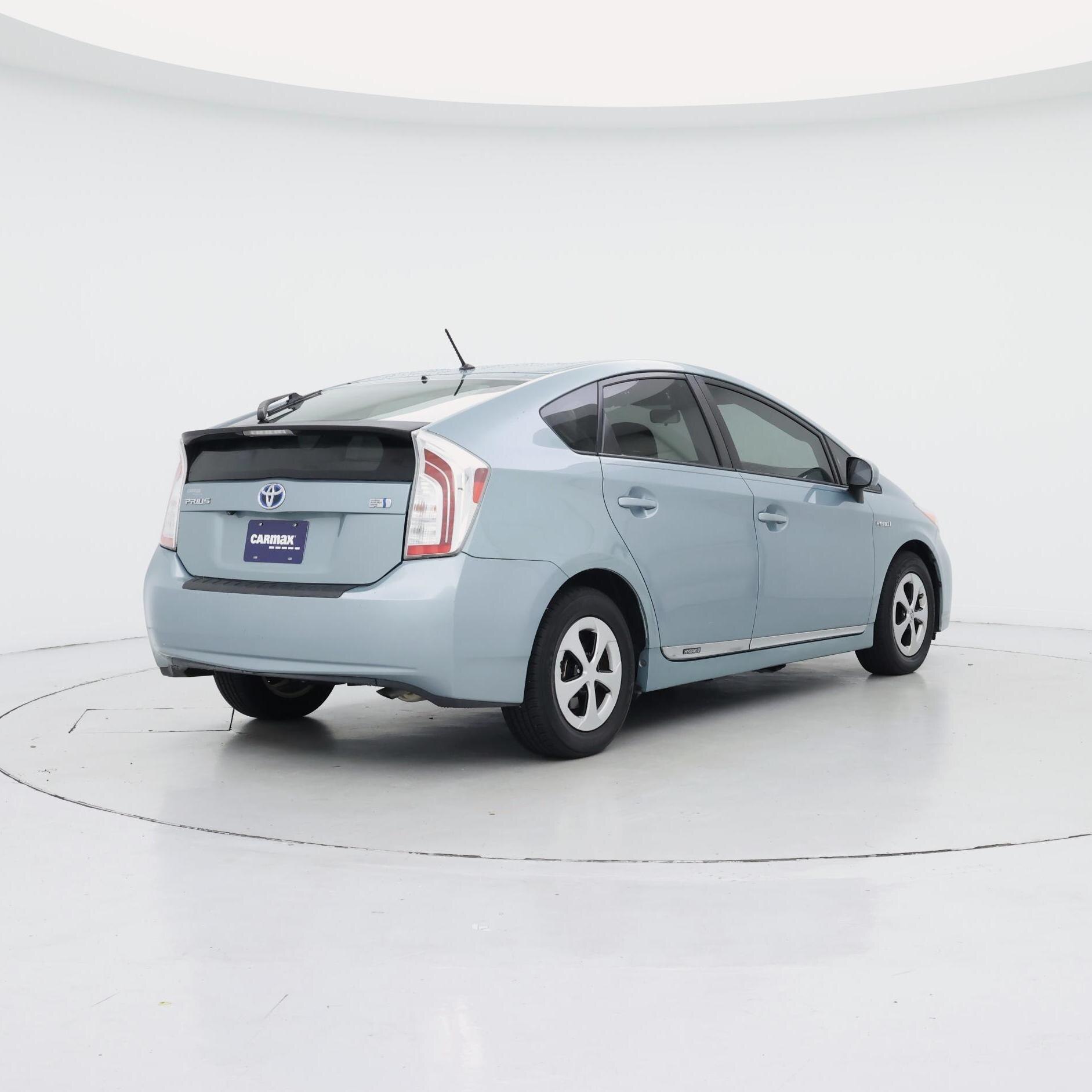 Thumbnail: 2015 Toyota Prius - 8