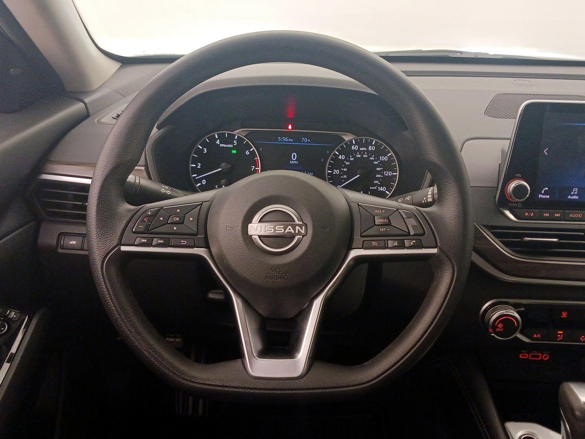 Thumbnail: 2023 Nissan Altima - 10
