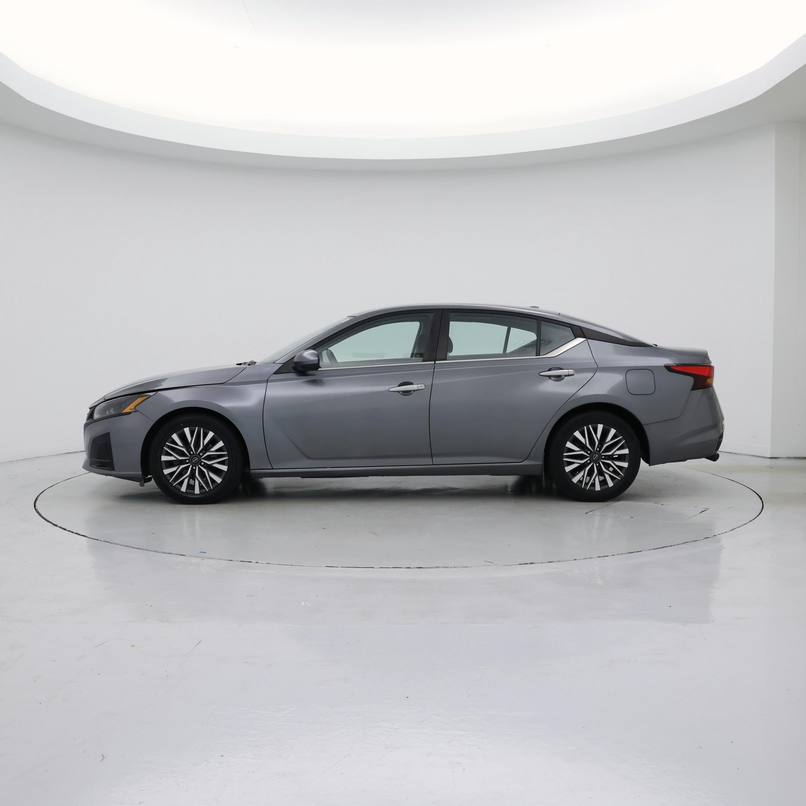Thumbnail: 2023 Nissan Altima - 3