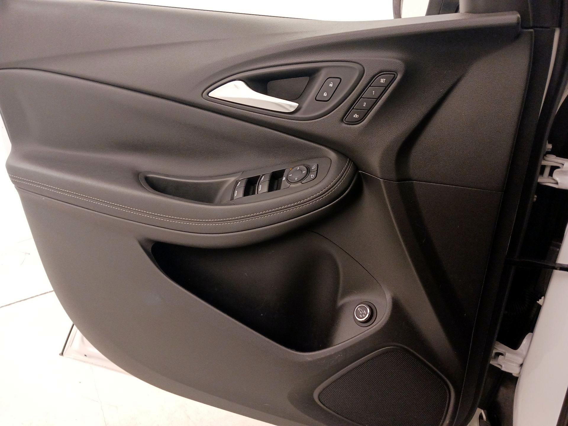 Thumbnail: 2020 Buick Encore GX - 12