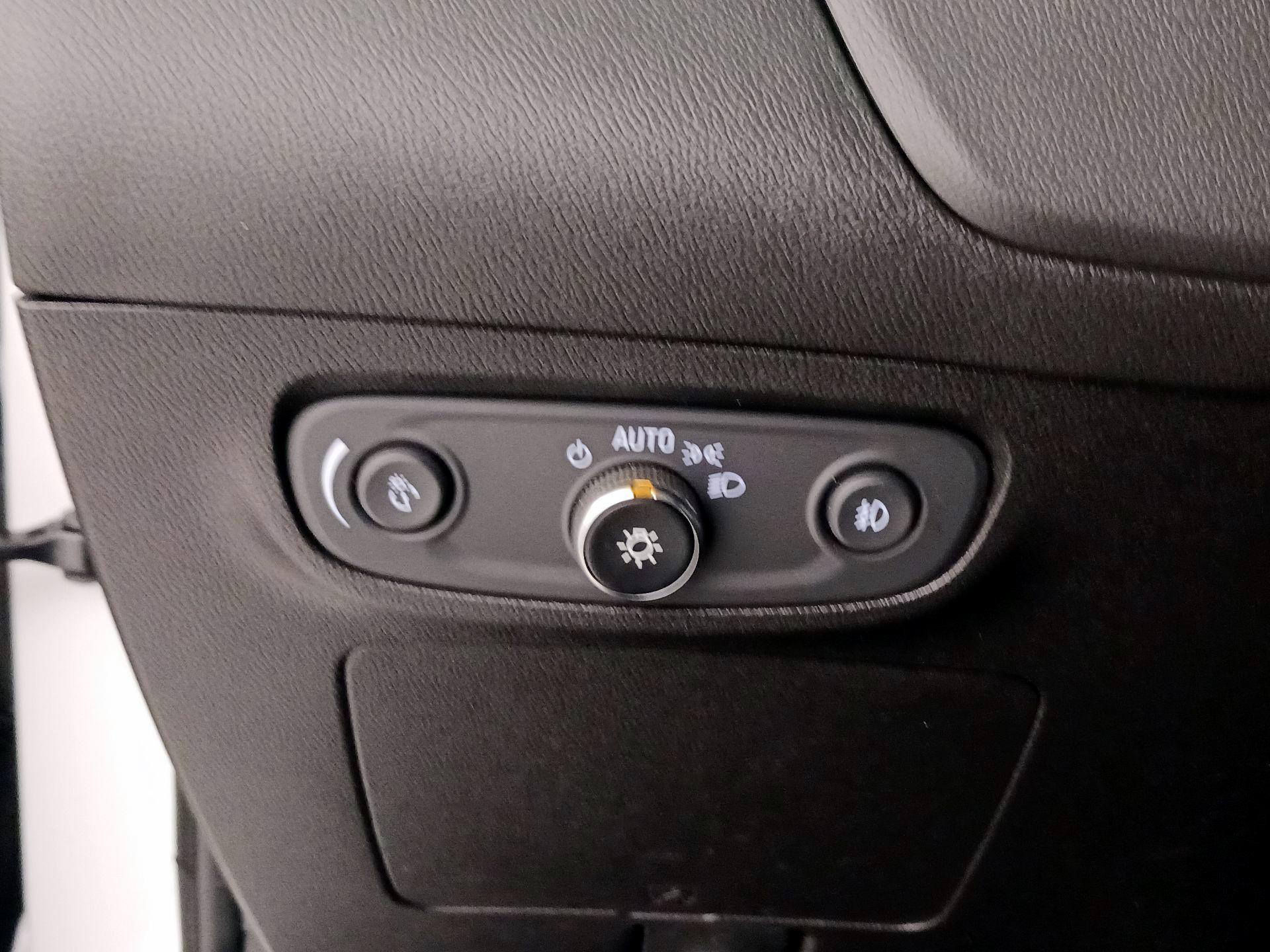 Thumbnail: 2020 Buick Encore GX - 13