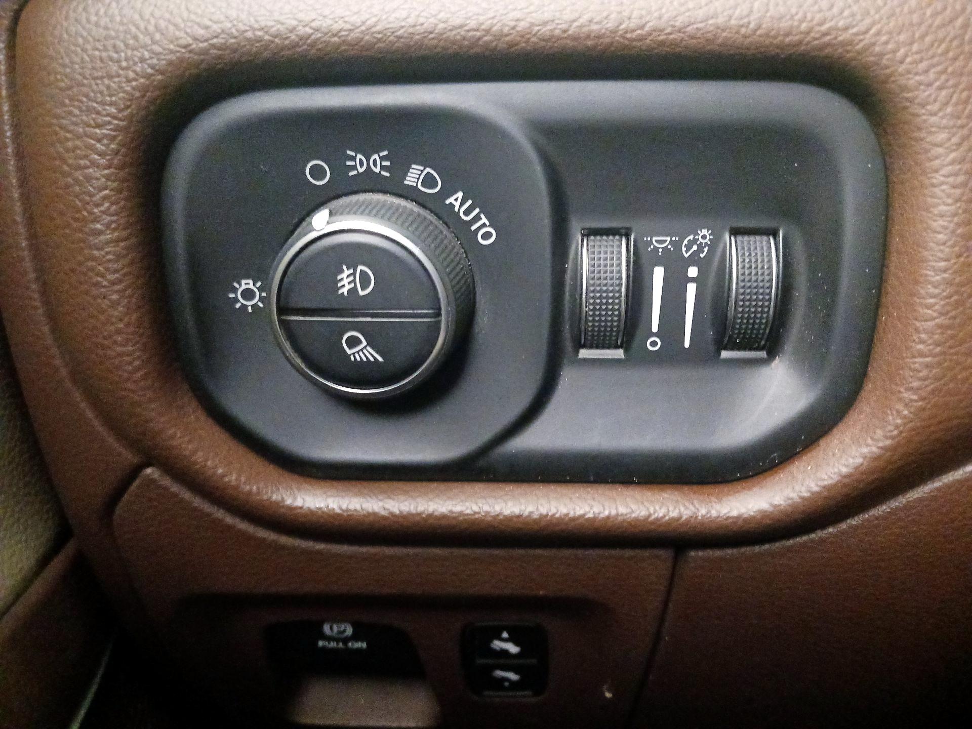 Thumbnail: 2019 RAM 1500 - 13