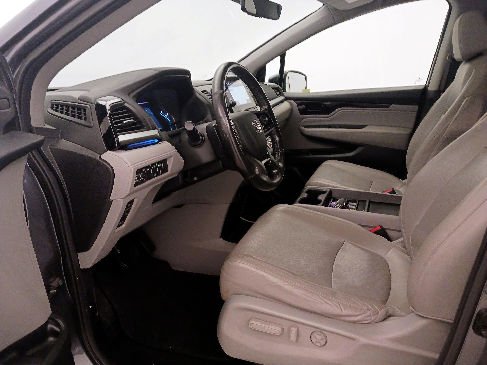 Thumbnail: 2018 Honda Odyssey - 11