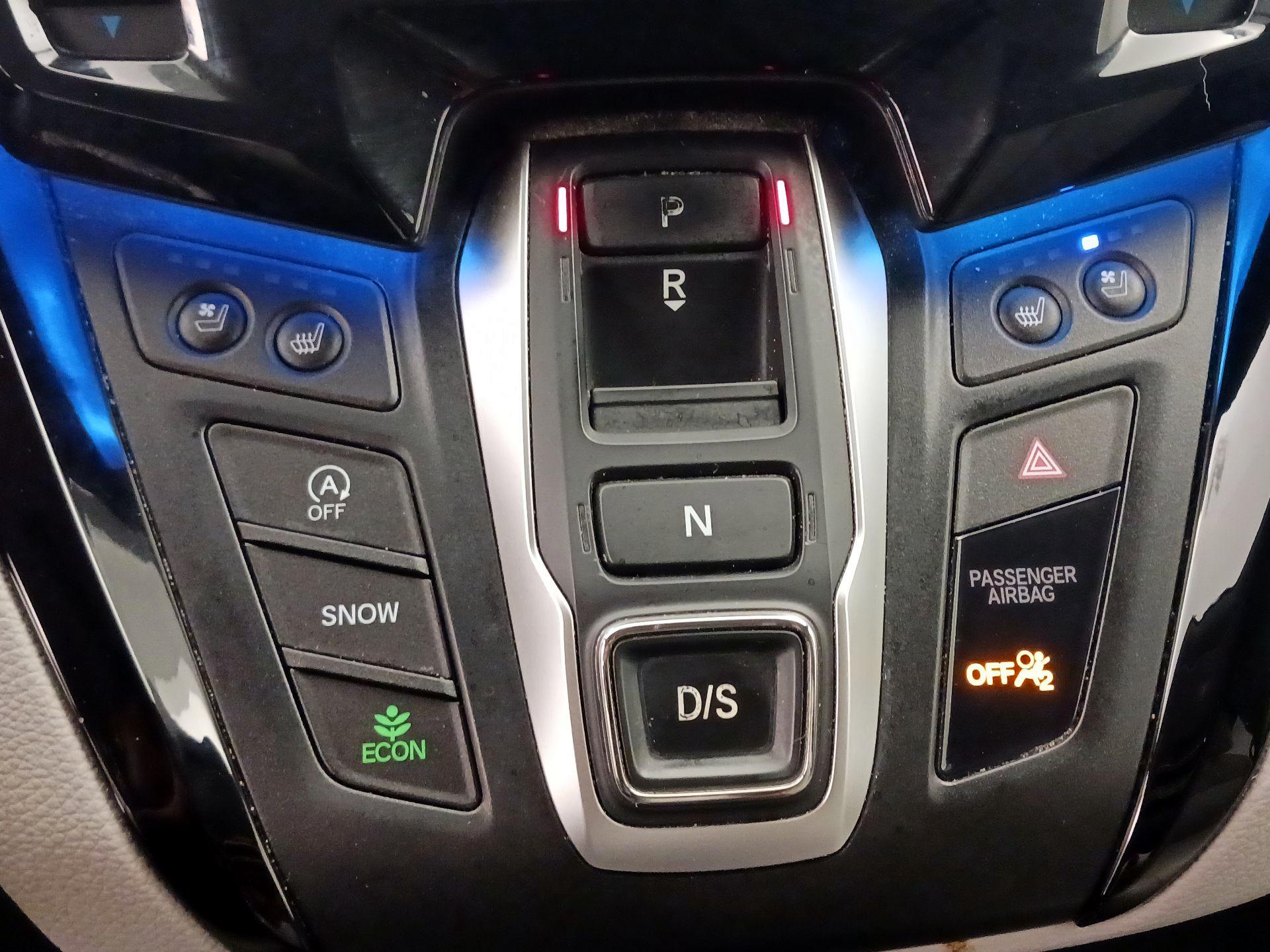 Thumbnail: 2018 Honda Odyssey - 18