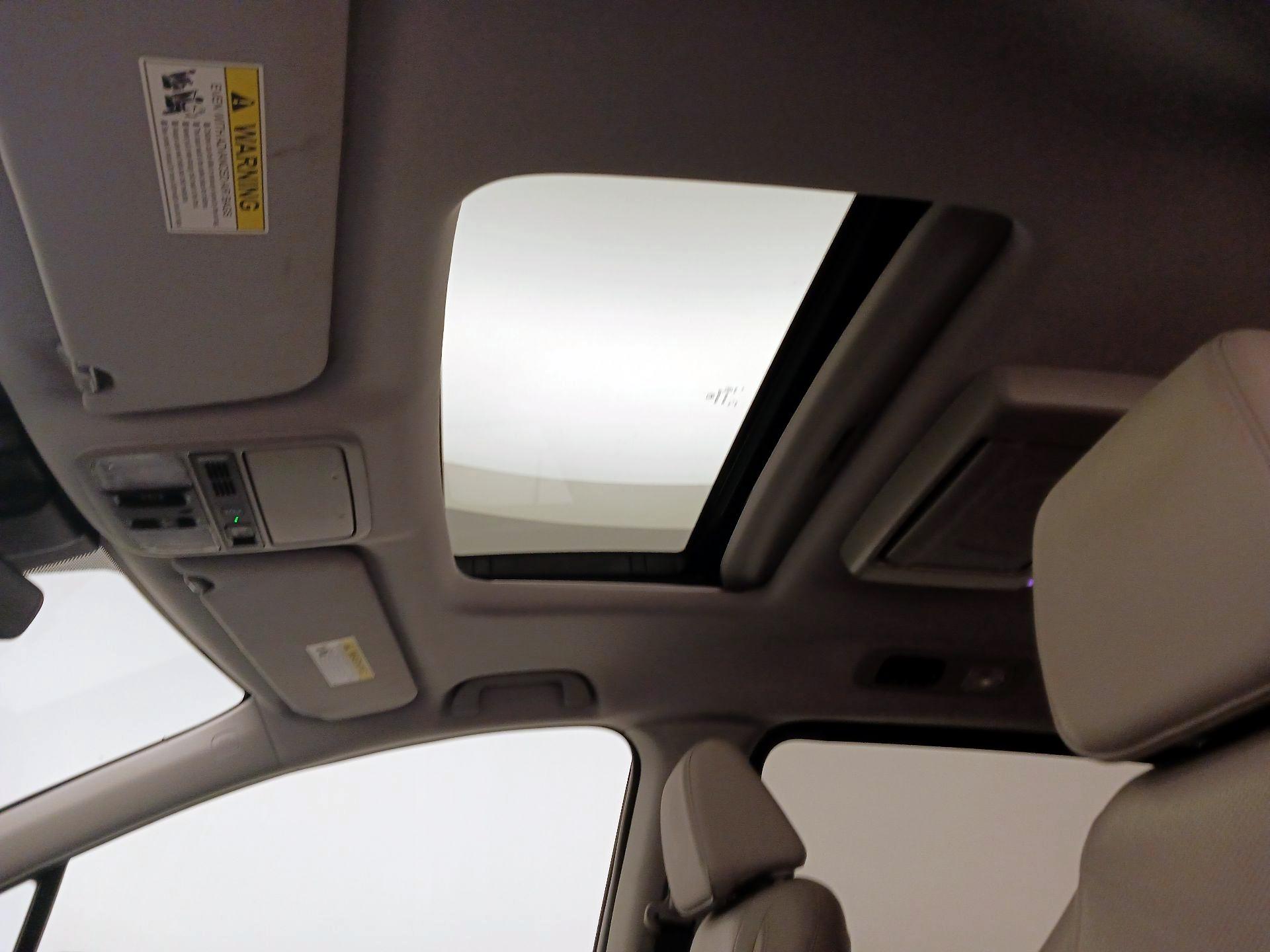 Thumbnail: 2018 Honda Odyssey - 20
