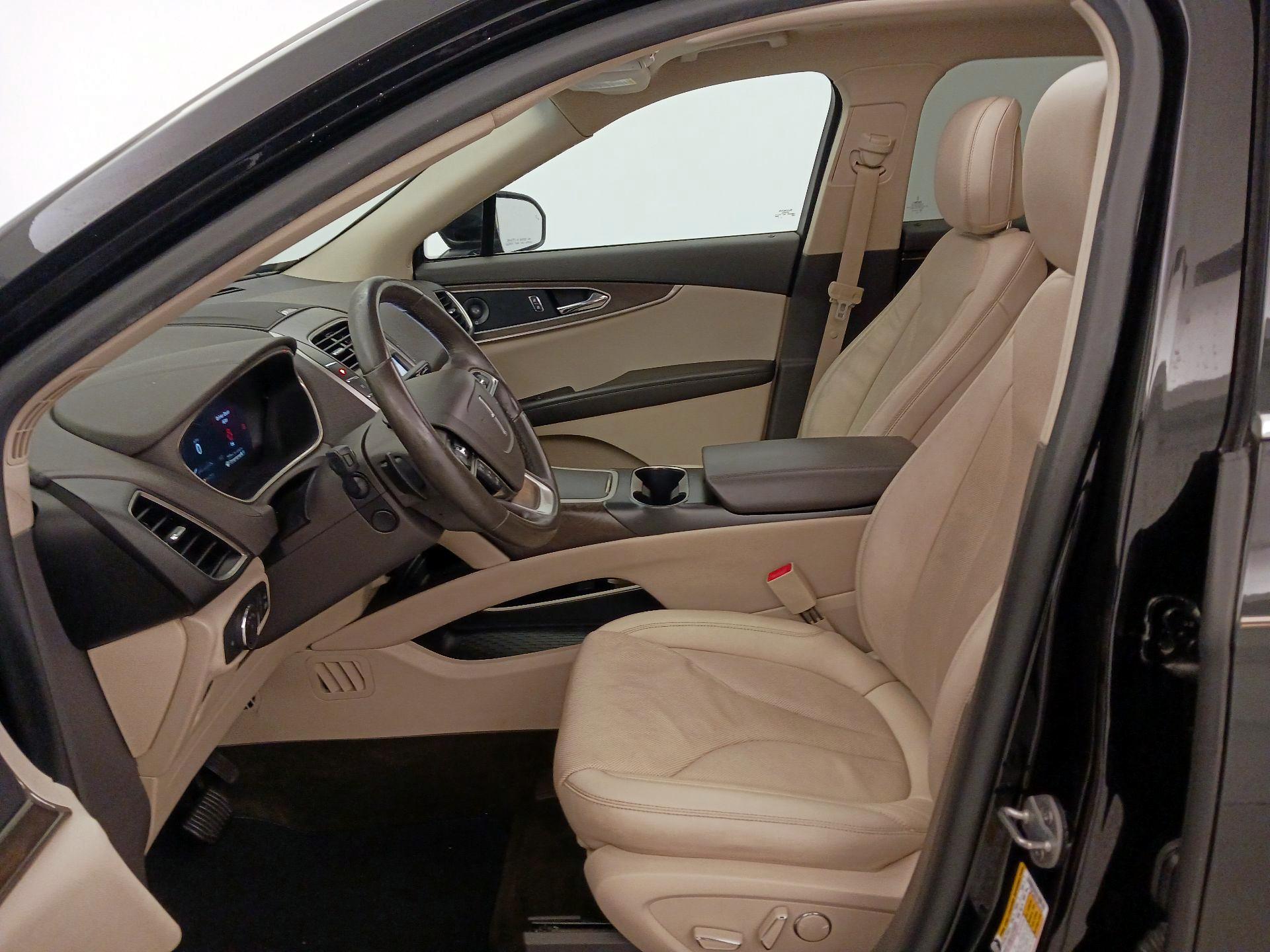 Thumbnail: 2020 Lincoln Nautilus - 11