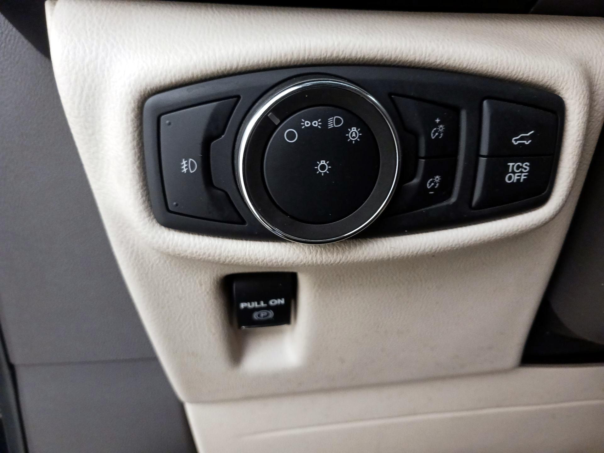 Thumbnail: 2020 Lincoln Nautilus - 13