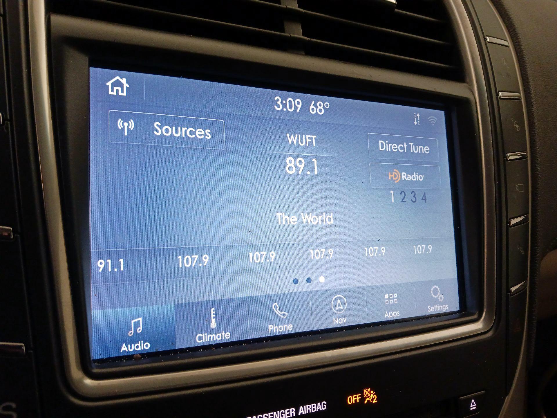 Thumbnail: 2020 Lincoln Nautilus - 16