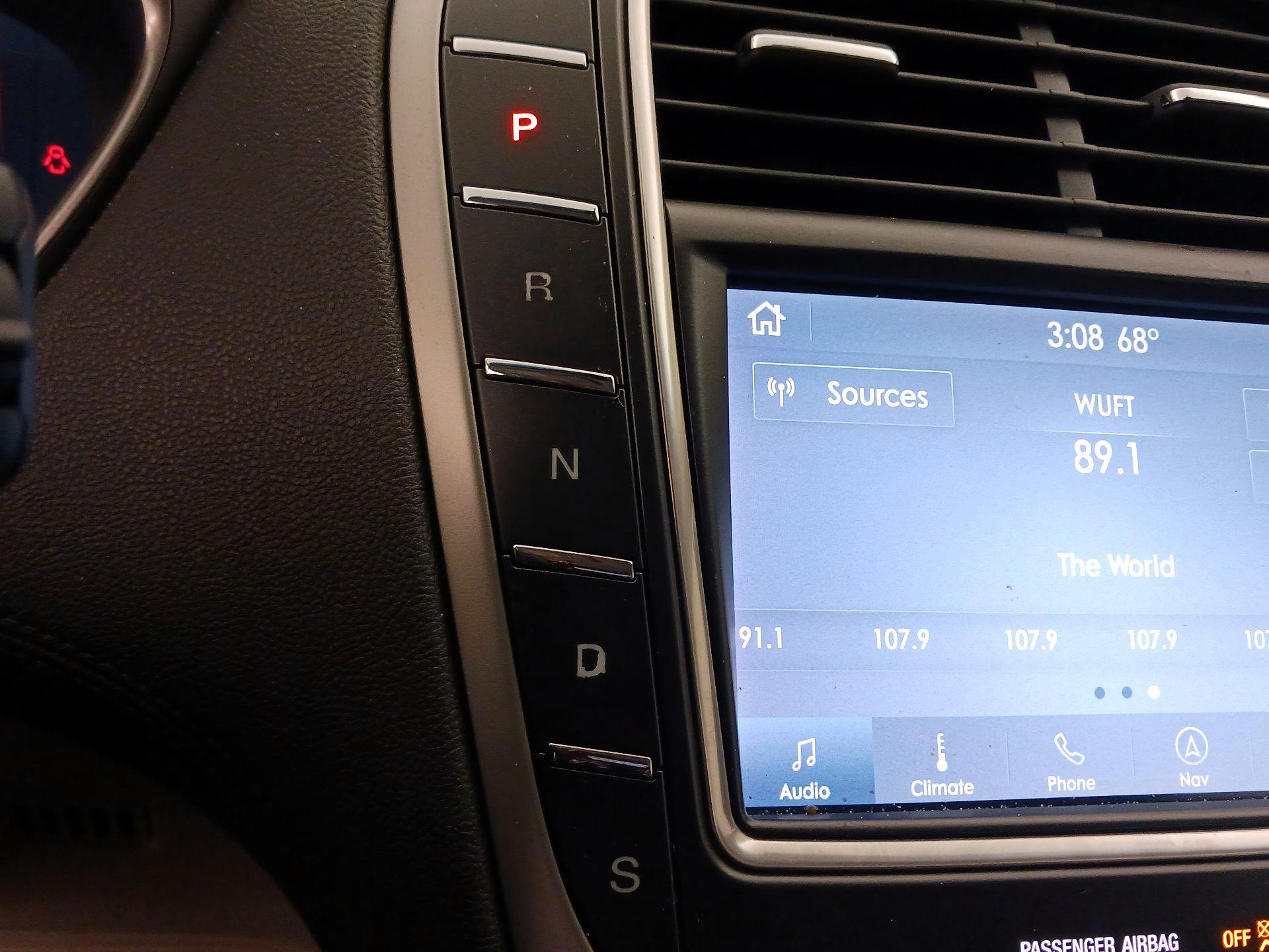 Thumbnail: 2020 Lincoln Nautilus - 18