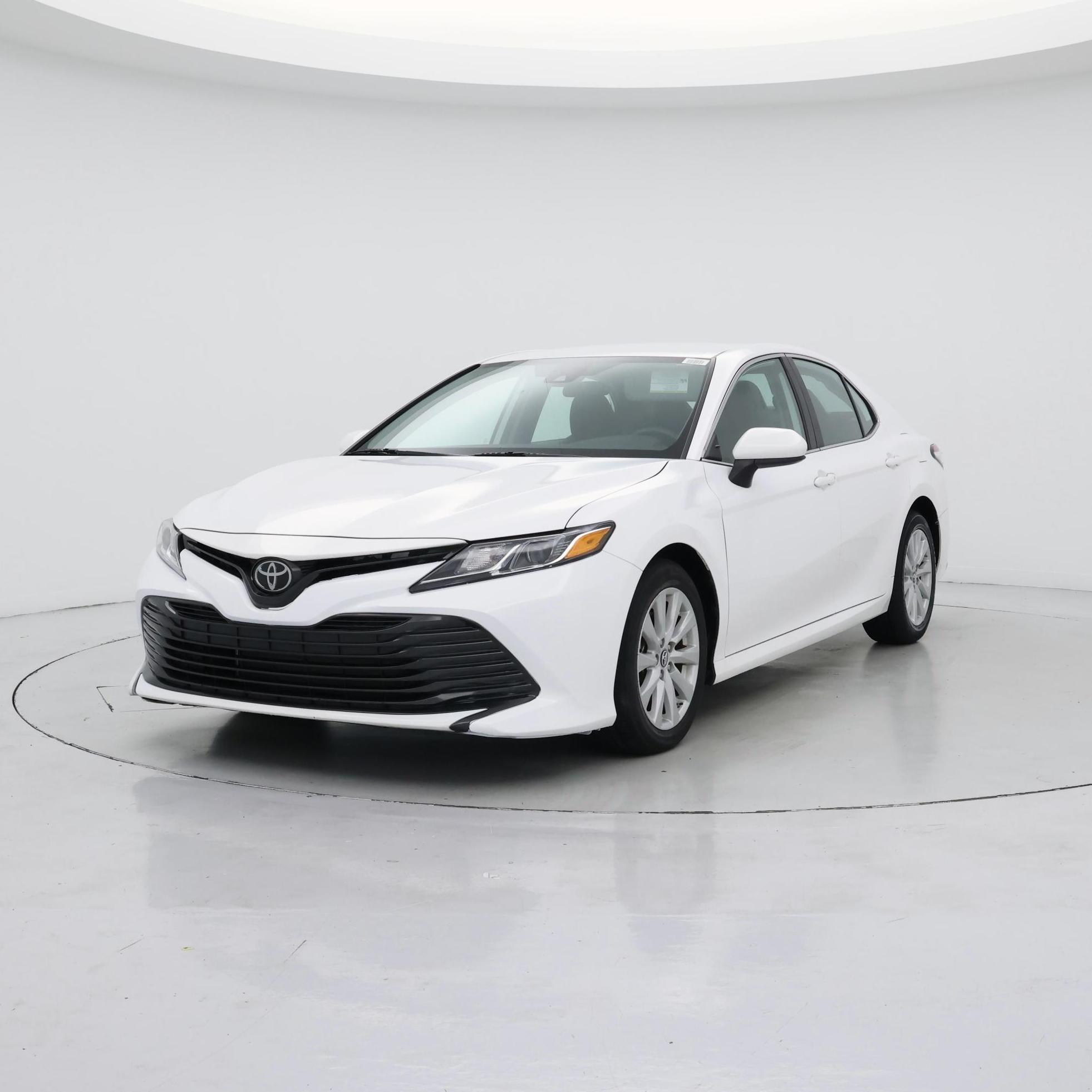 Thumbnail: 2019 Toyota Camry - 4