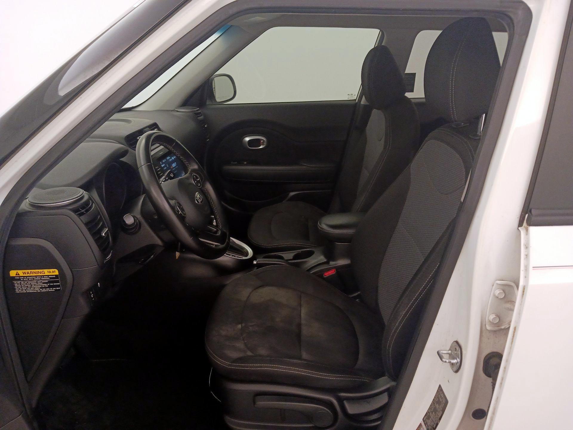 Thumbnail: 2018 Kia Soul - 11