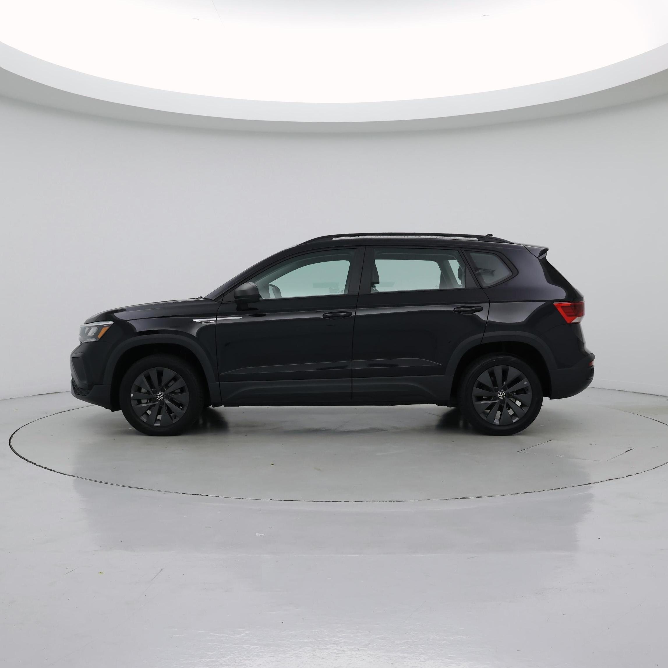 Thumbnail: 2023 Volkswagen Taos - 3