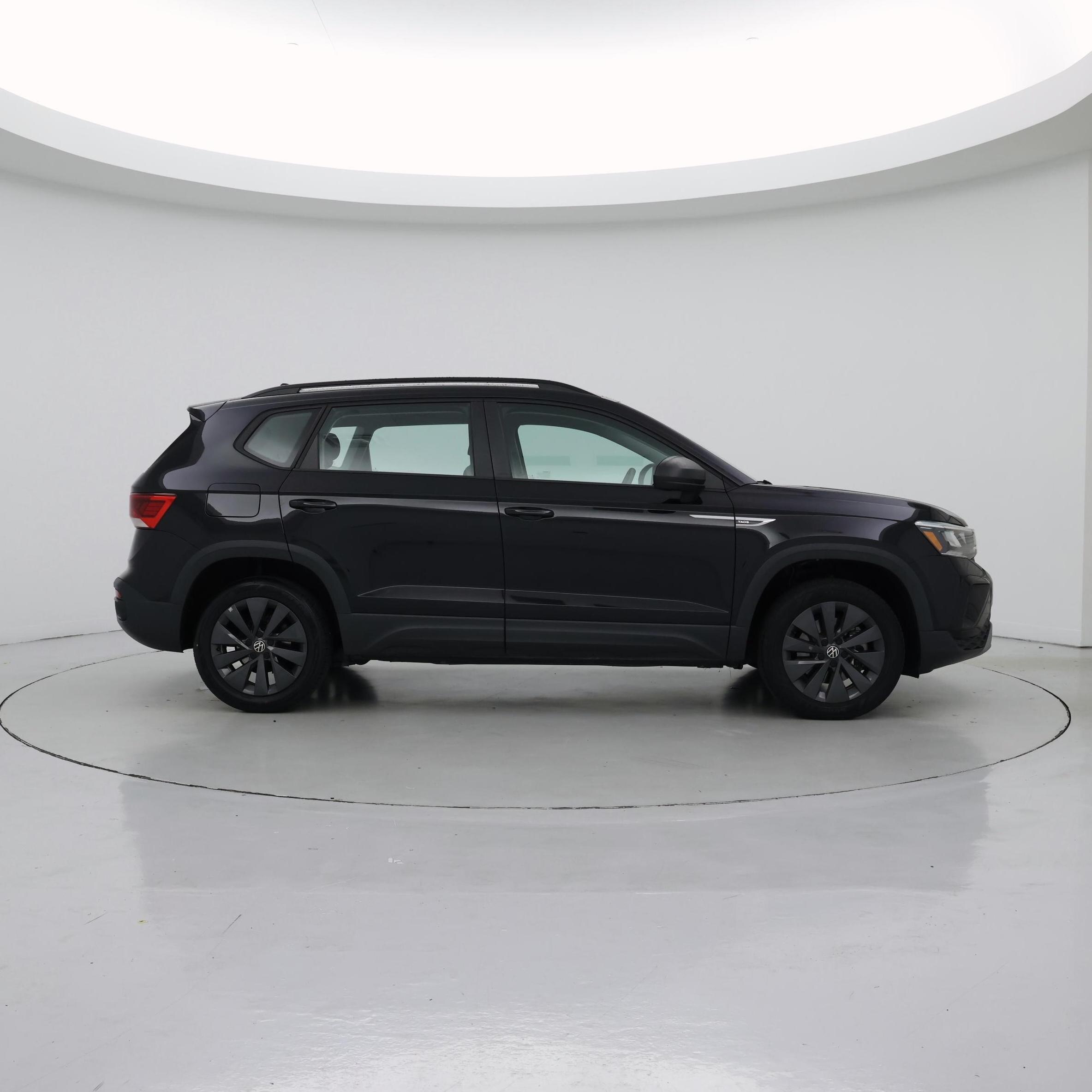 Thumbnail: 2023 Volkswagen Taos - 7