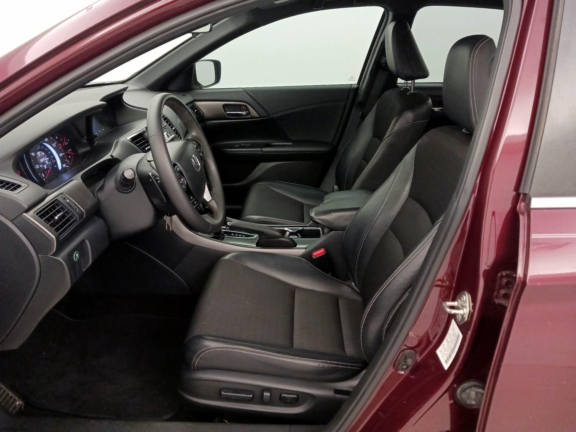 Thumbnail: 2016 Honda Accord - 11