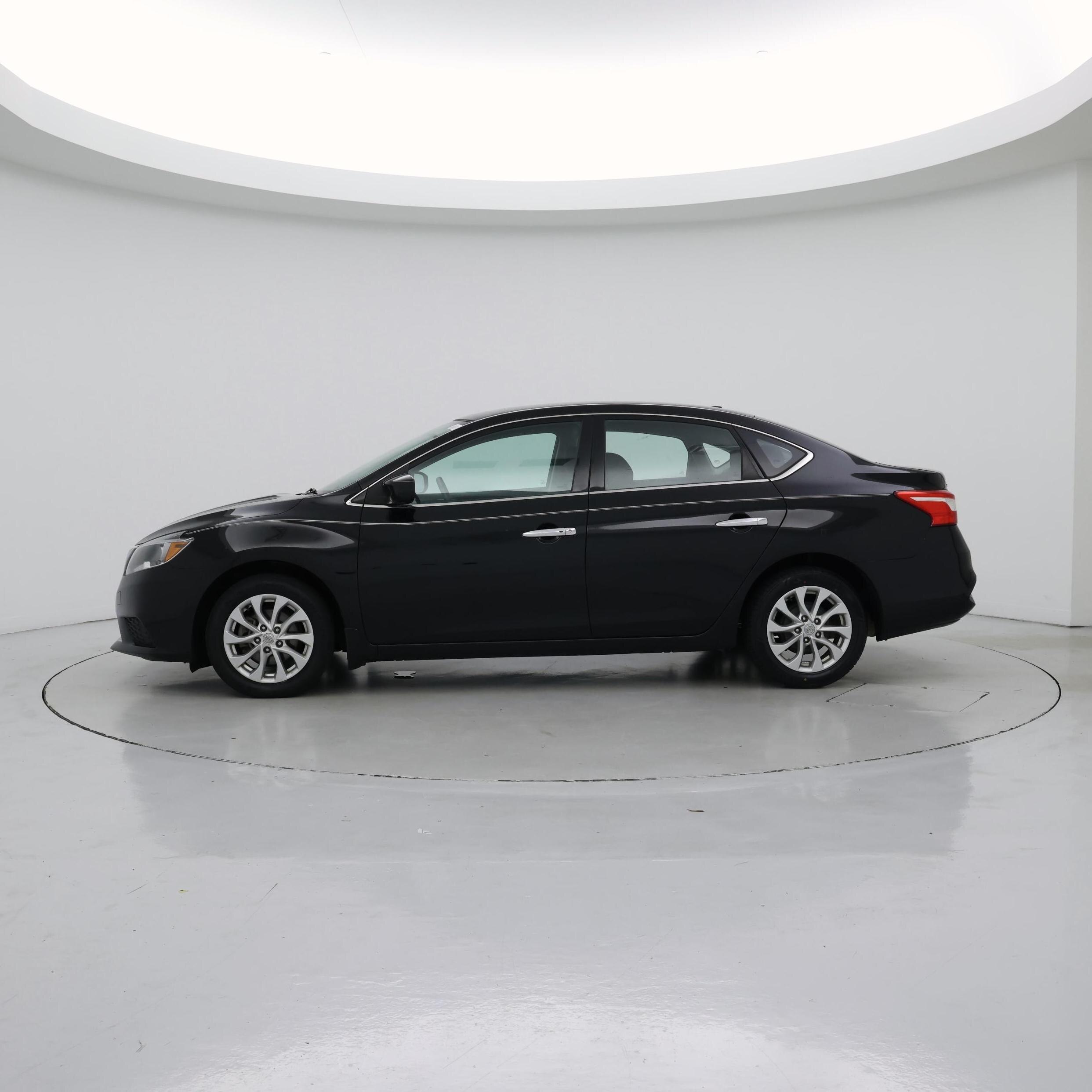 Thumbnail: 2018 Nissan Sentra - 3