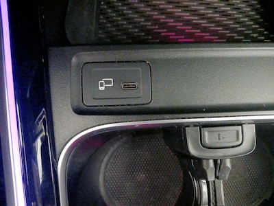 USB/AUX Ports