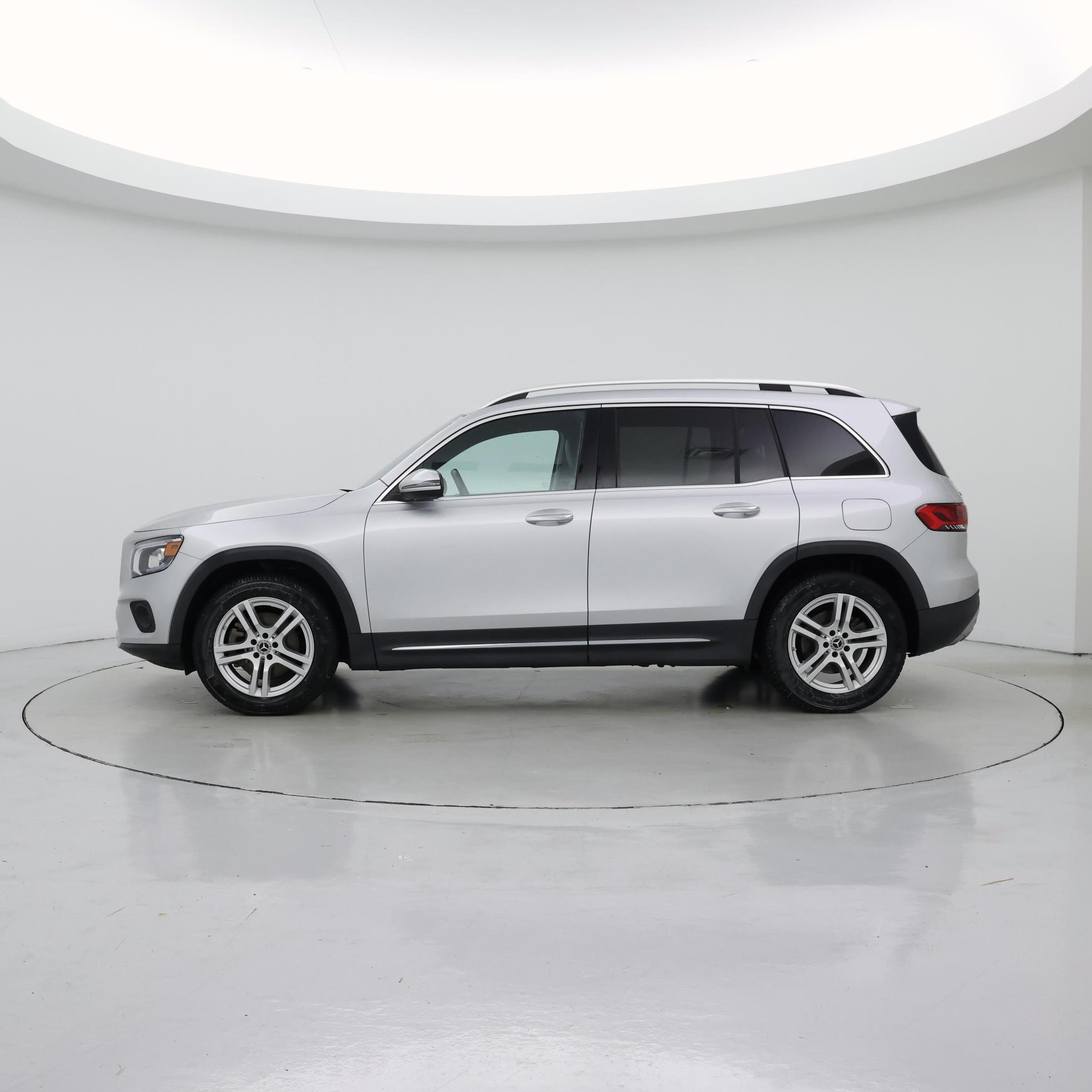 Thumbnail: 2020 Mercedes-Benz GLB - 3