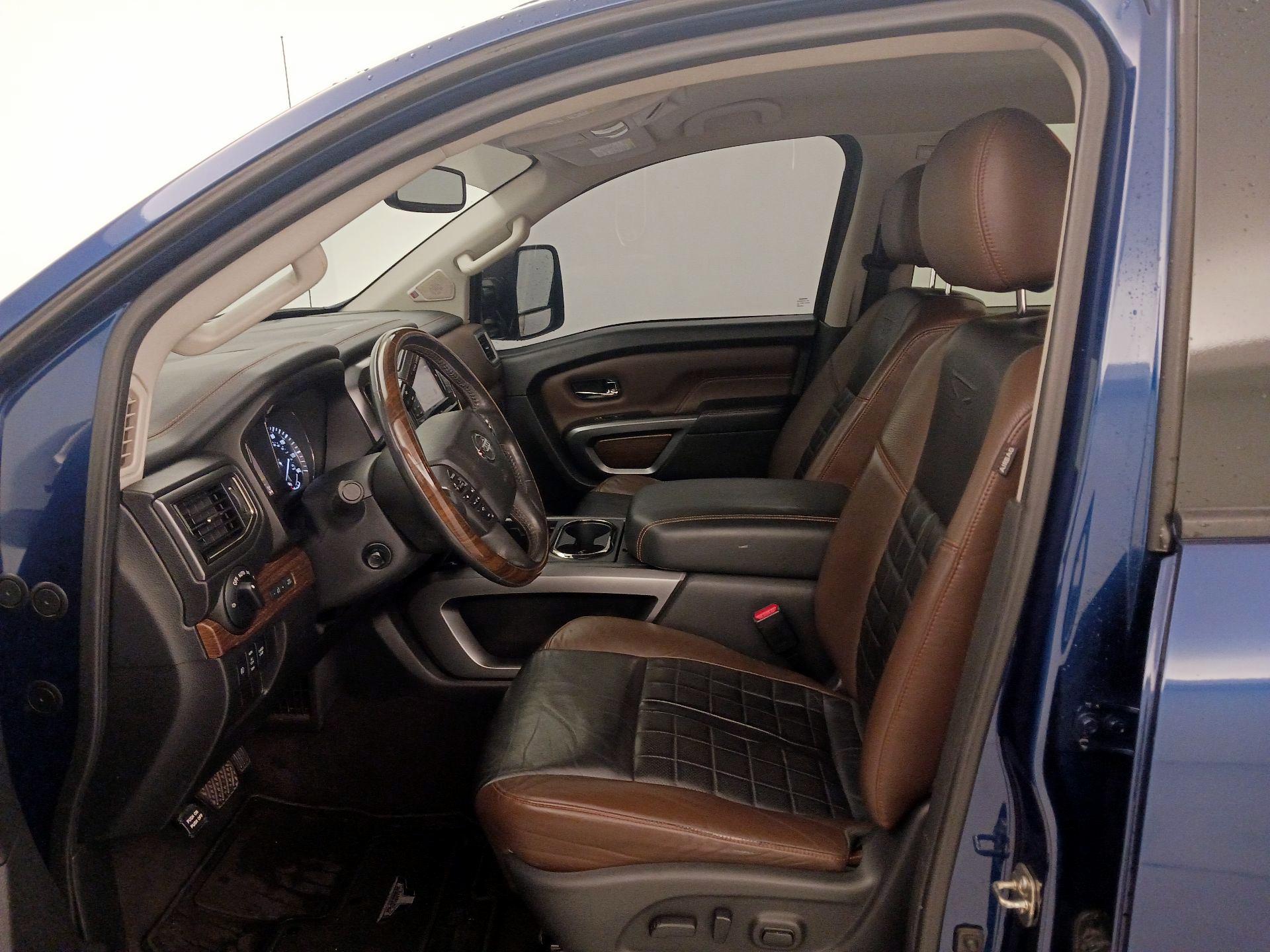 Thumbnail: 2016 Nissan Titan - 11