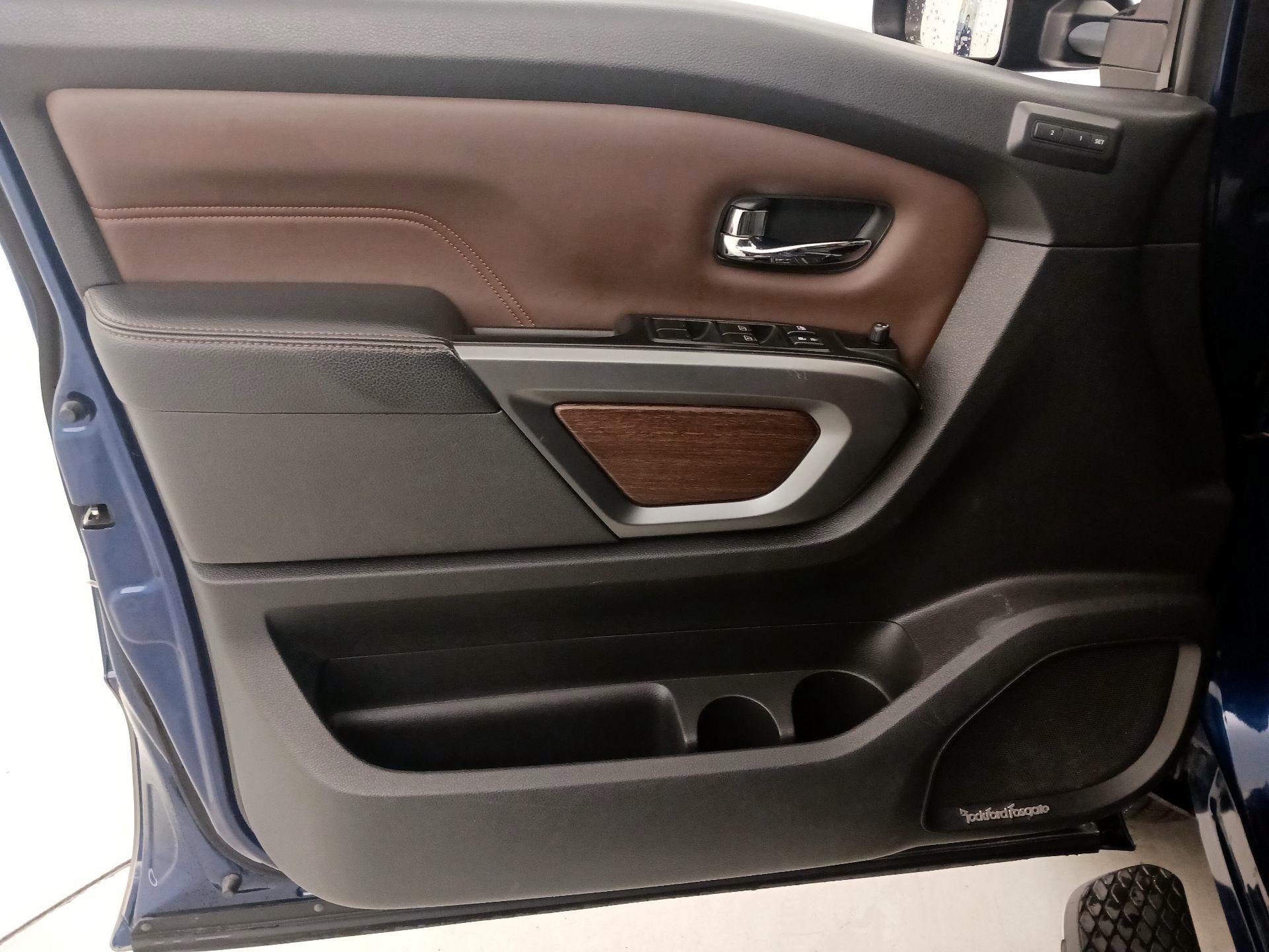Thumbnail: 2016 Nissan Titan - 12