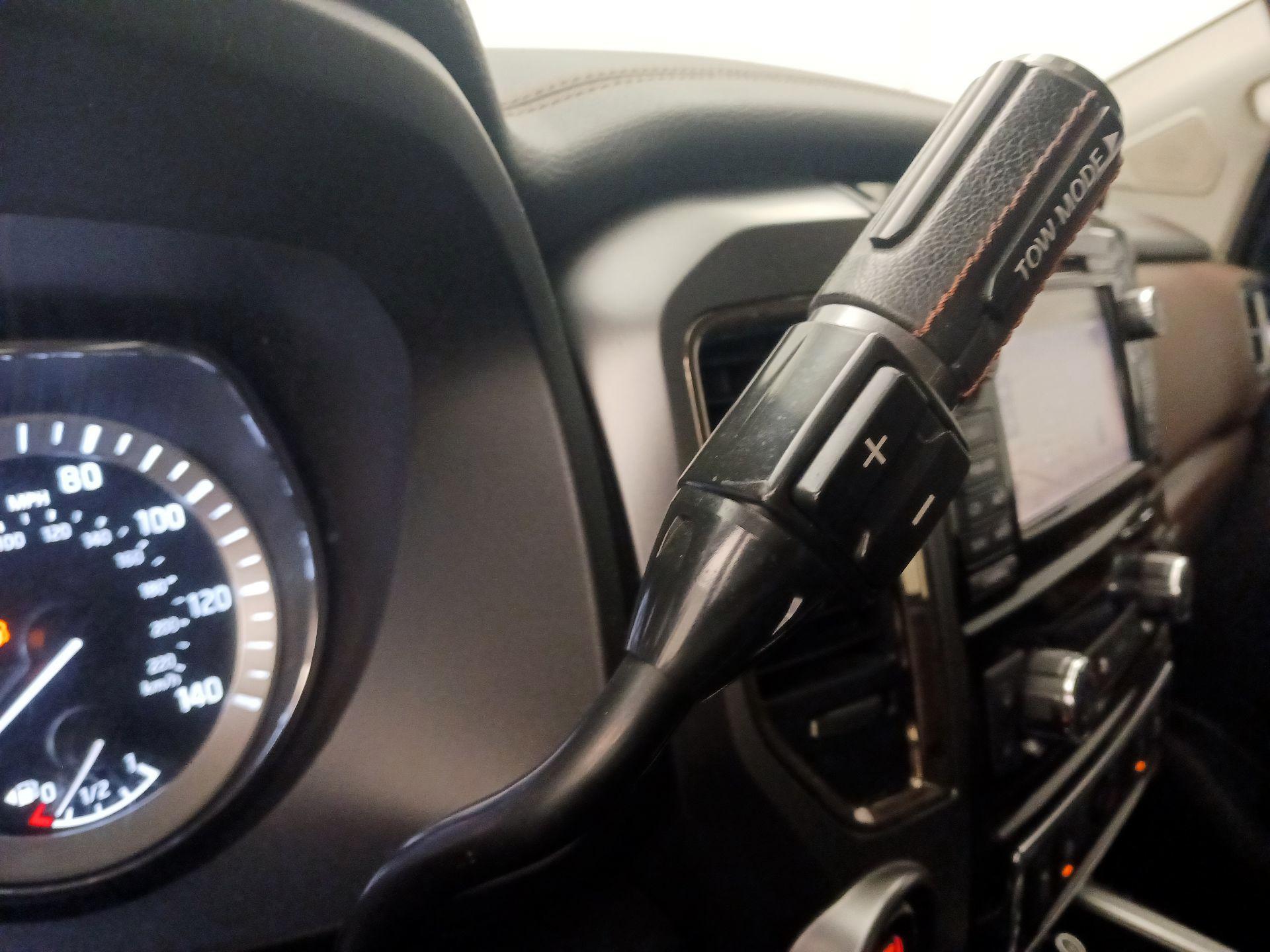 Thumbnail: 2016 Nissan Titan - 18