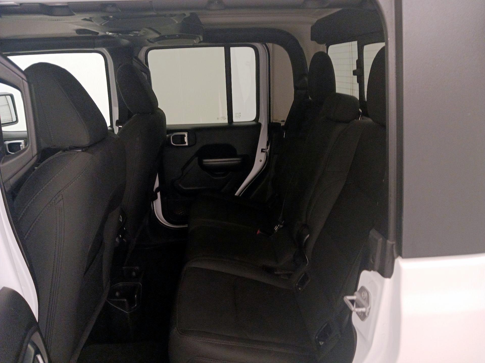 Thumbnail: 2020 Jeep Gladiator - 19